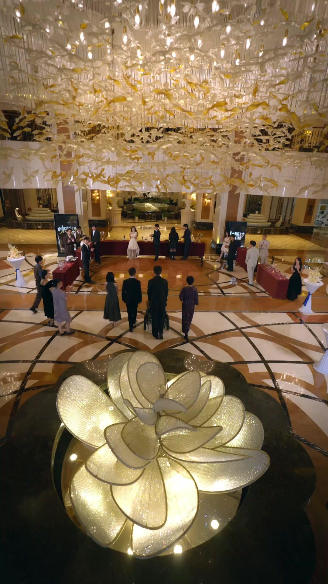 รักที่โอบอุ้มกันไว้