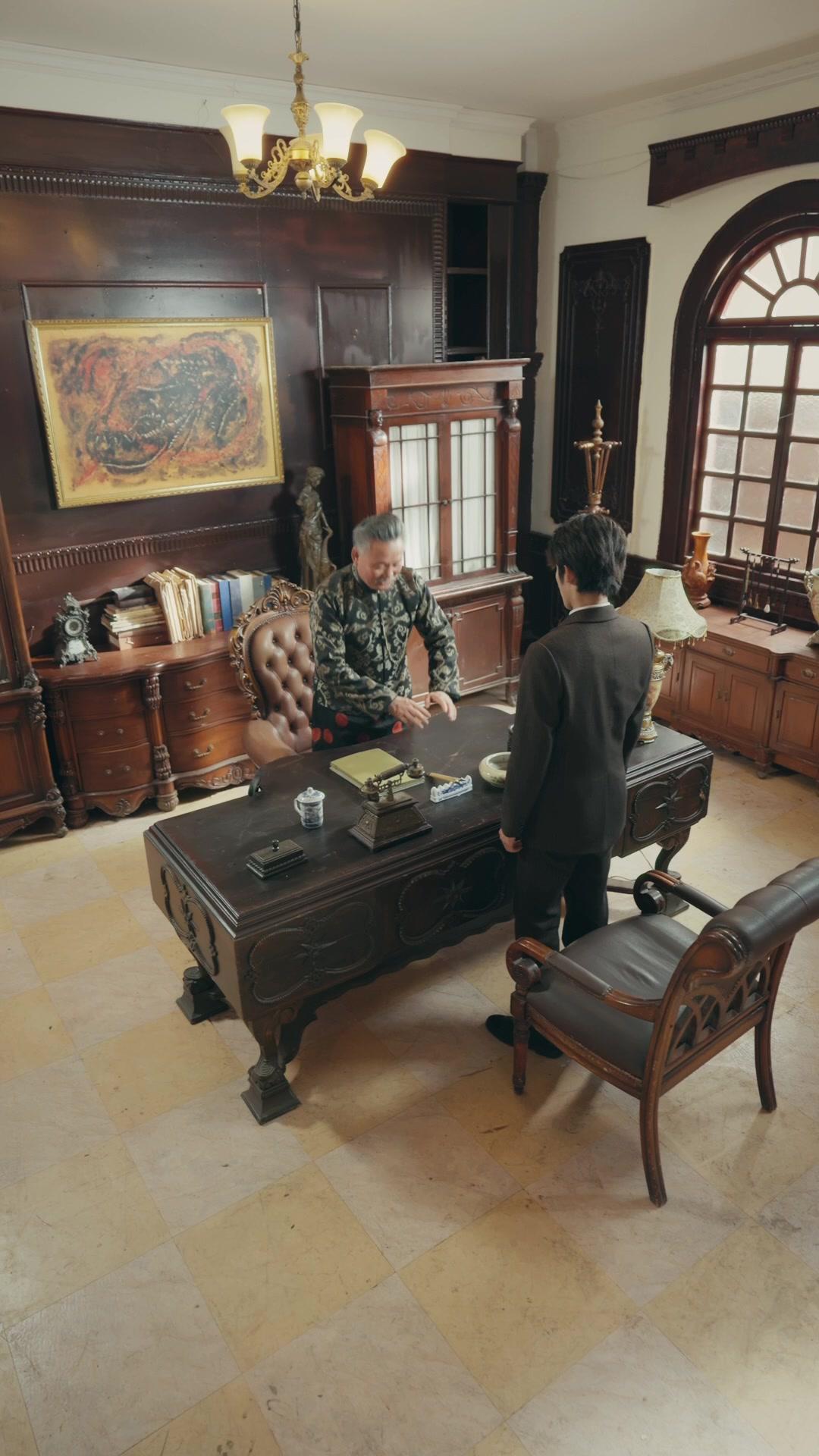 Komandan, Putrimu Tukang Sepatu