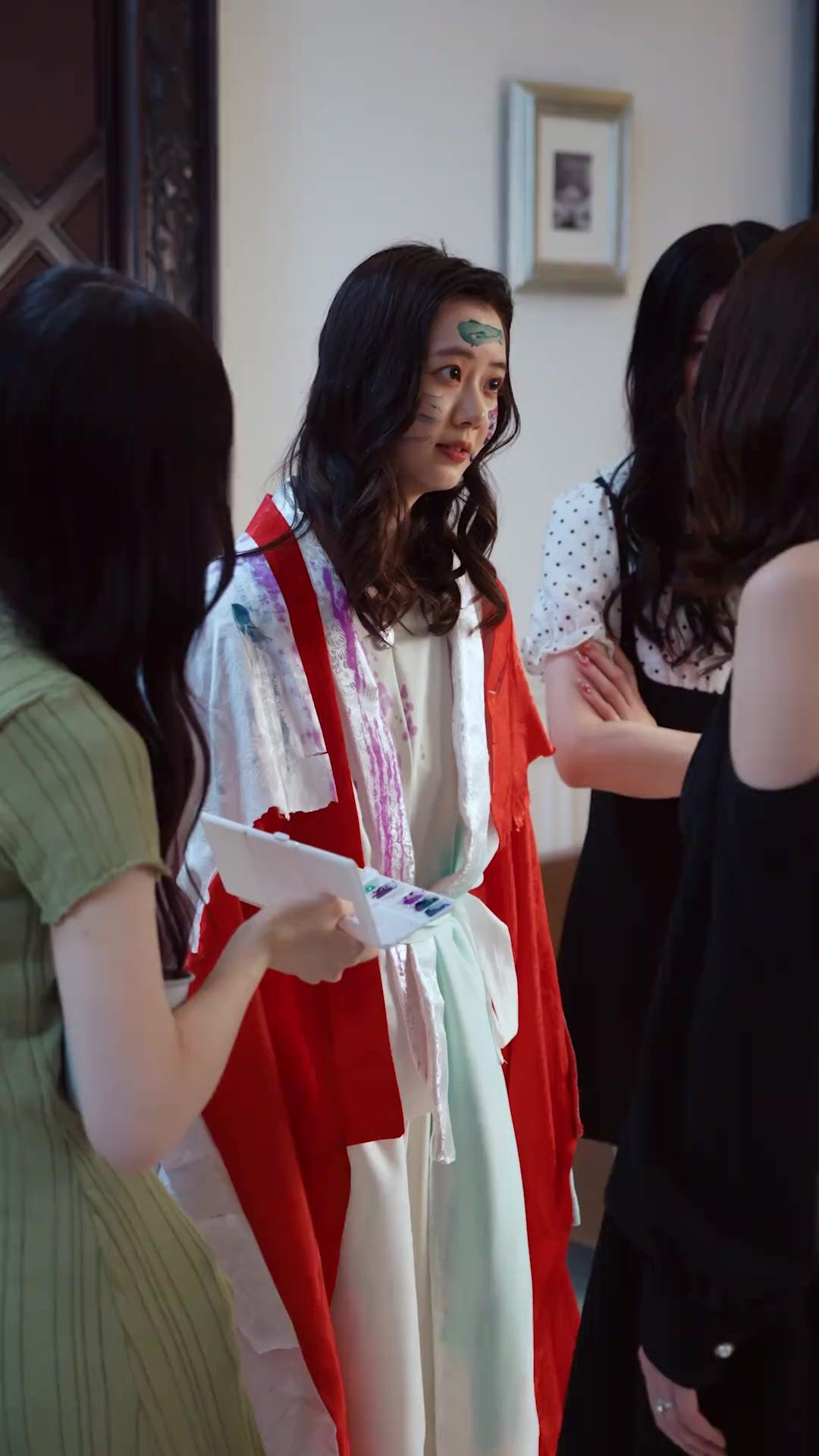 (Dubbed)His Mother? The CEO's mistress?