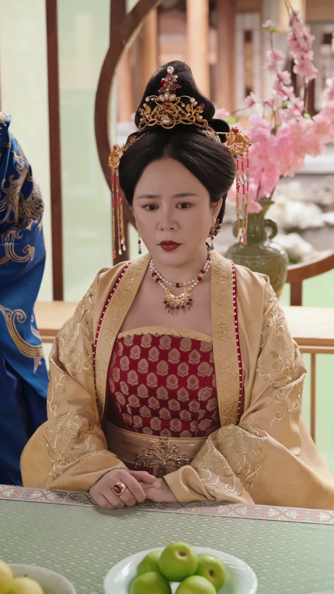 Putri Bangkit, Raja Lahir