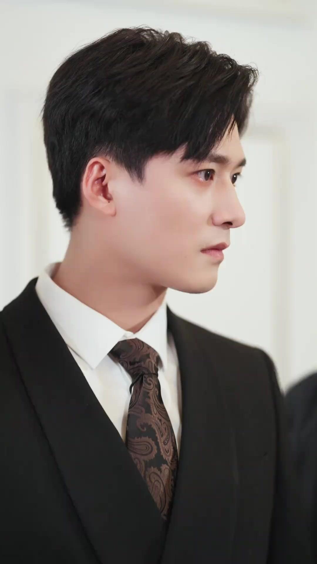 (Doublage) ELLES SONT PARTIES, ILS ONT CRAQUÉ