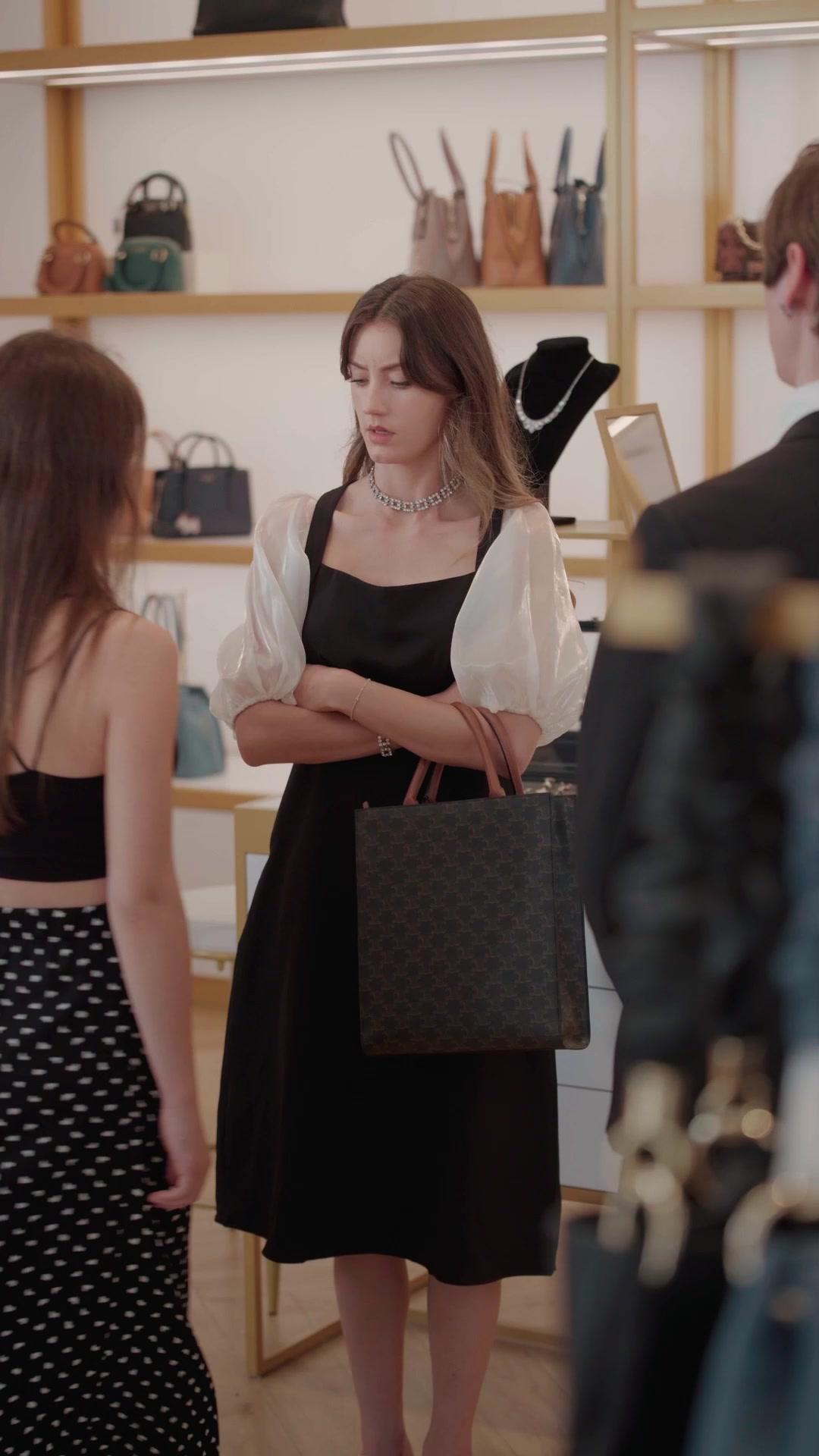 Amor por dinero, muerte por error