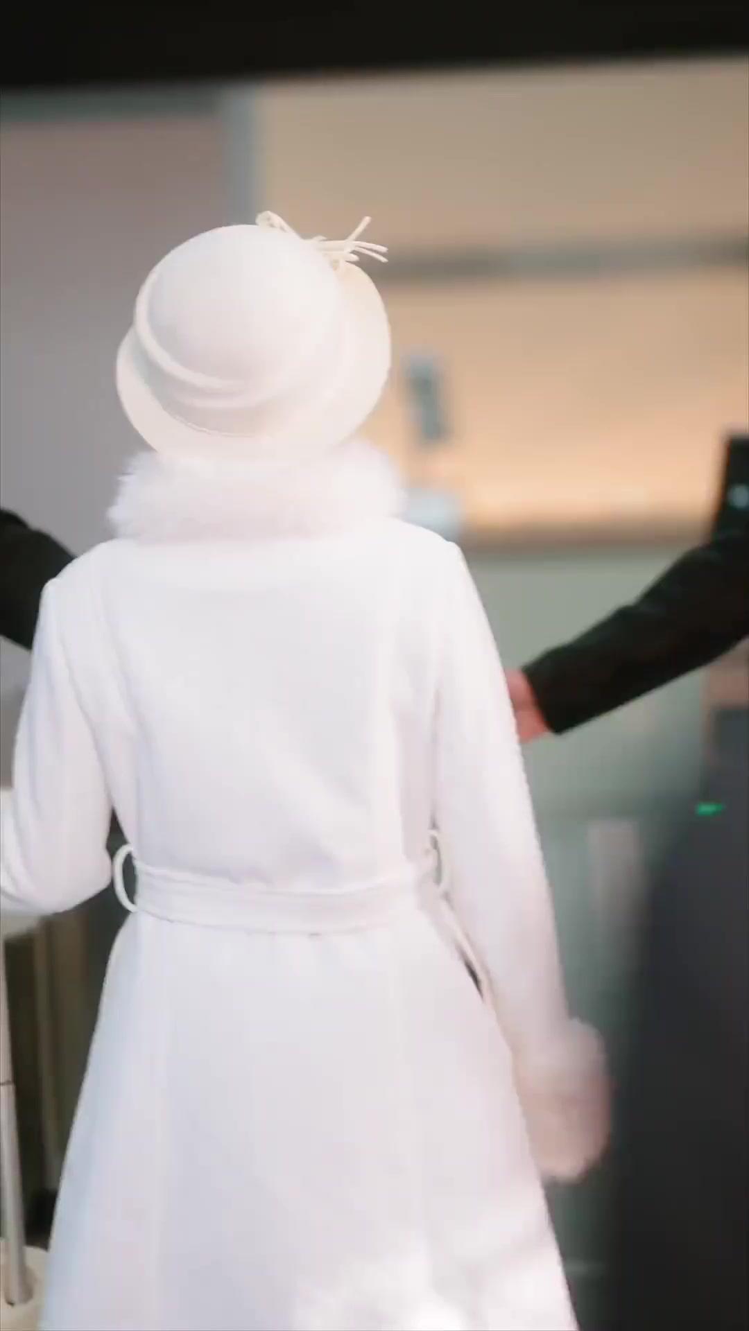 (Dubbed)Runaway Love