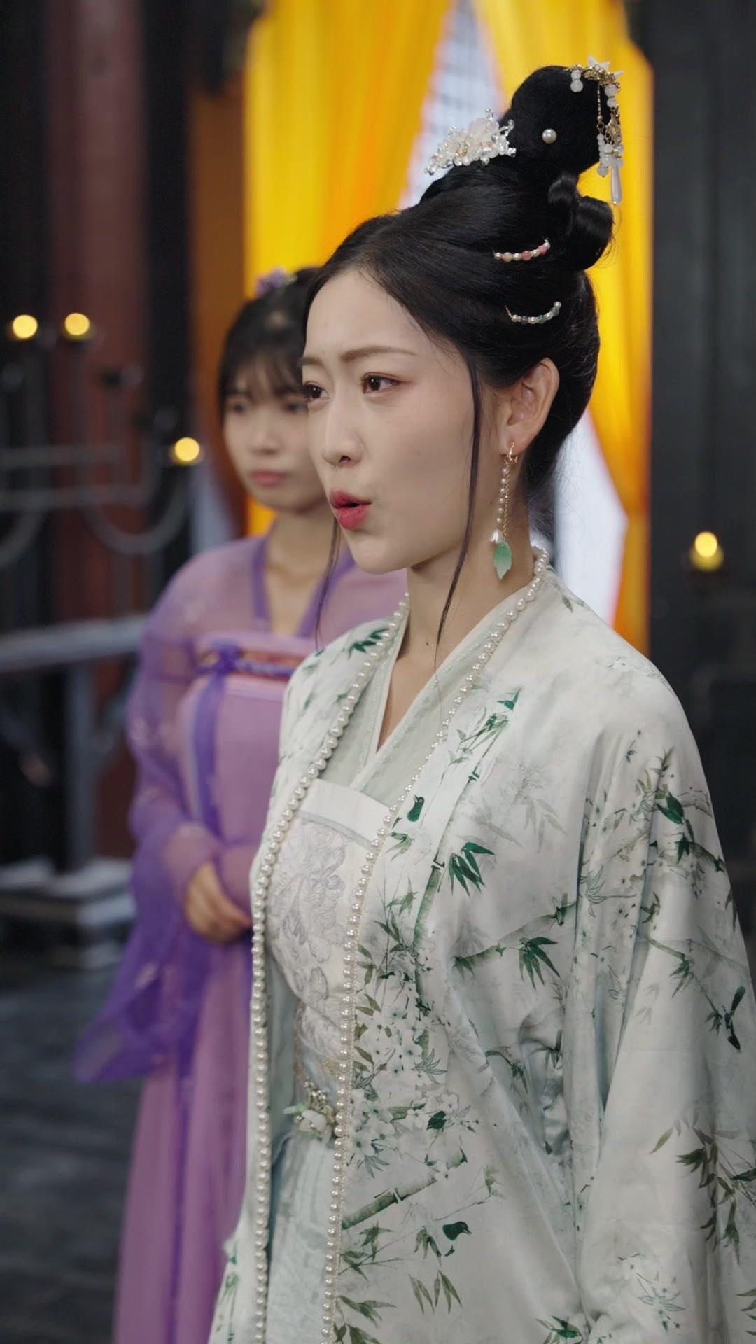 Who's the Real Queen?