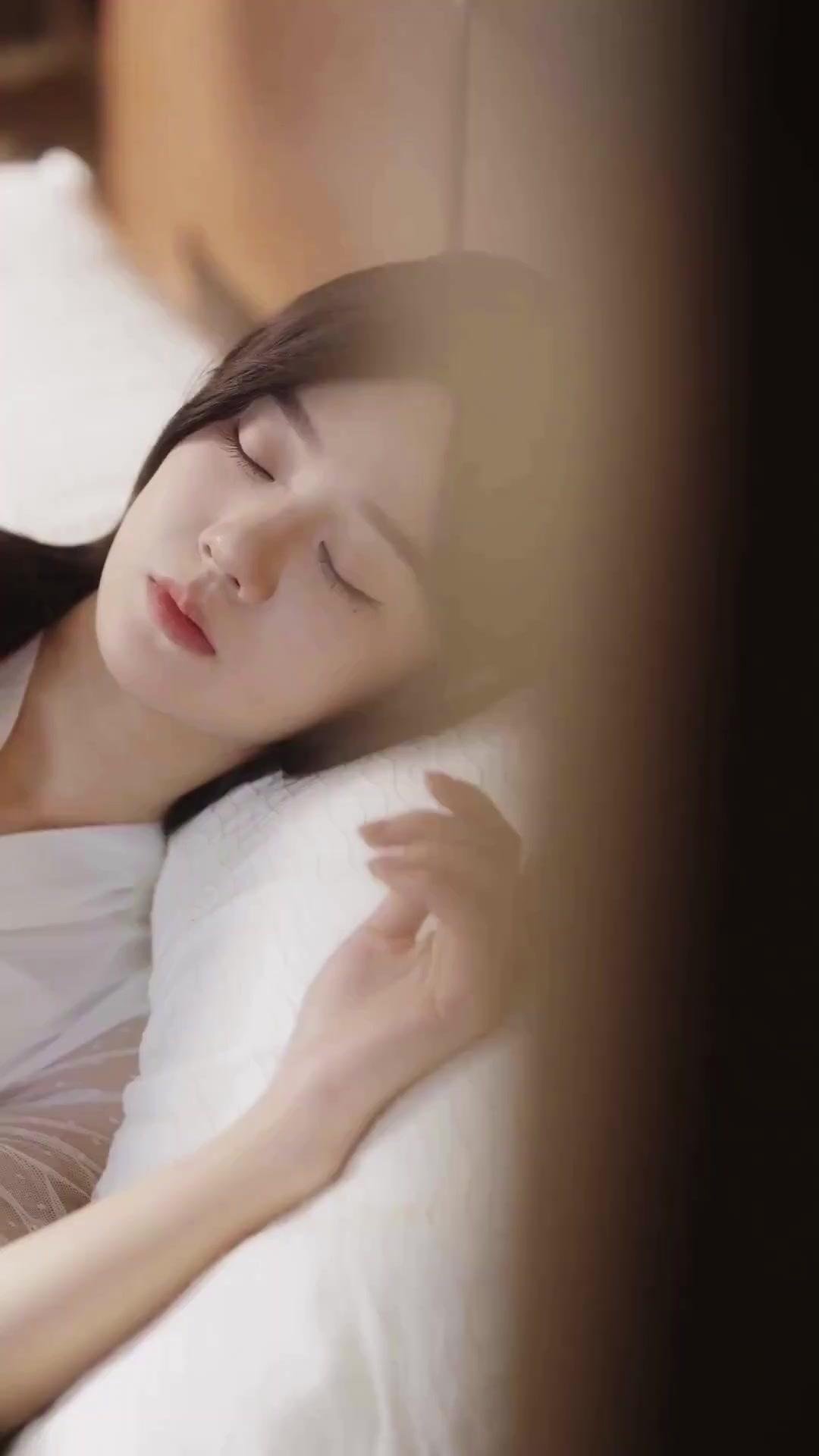 (Dubbed)Ex is Back? My Husband Says No Way!