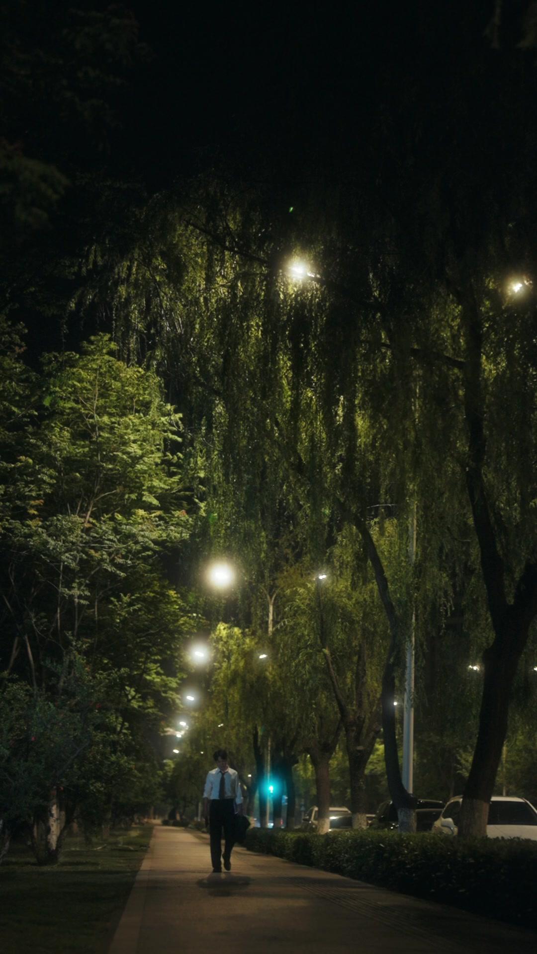 Sulit Melupakan, Sulit Kembali