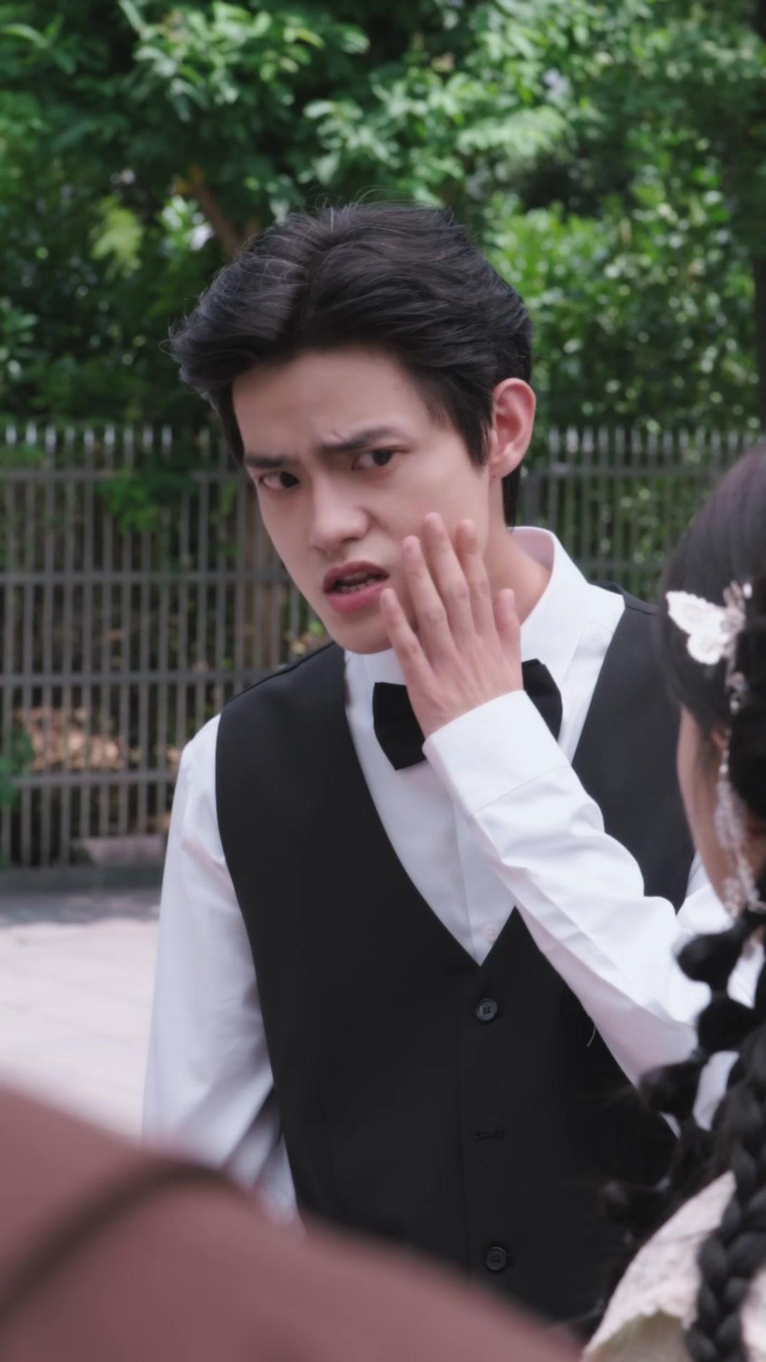 診所小妹竟是傳說級醫神