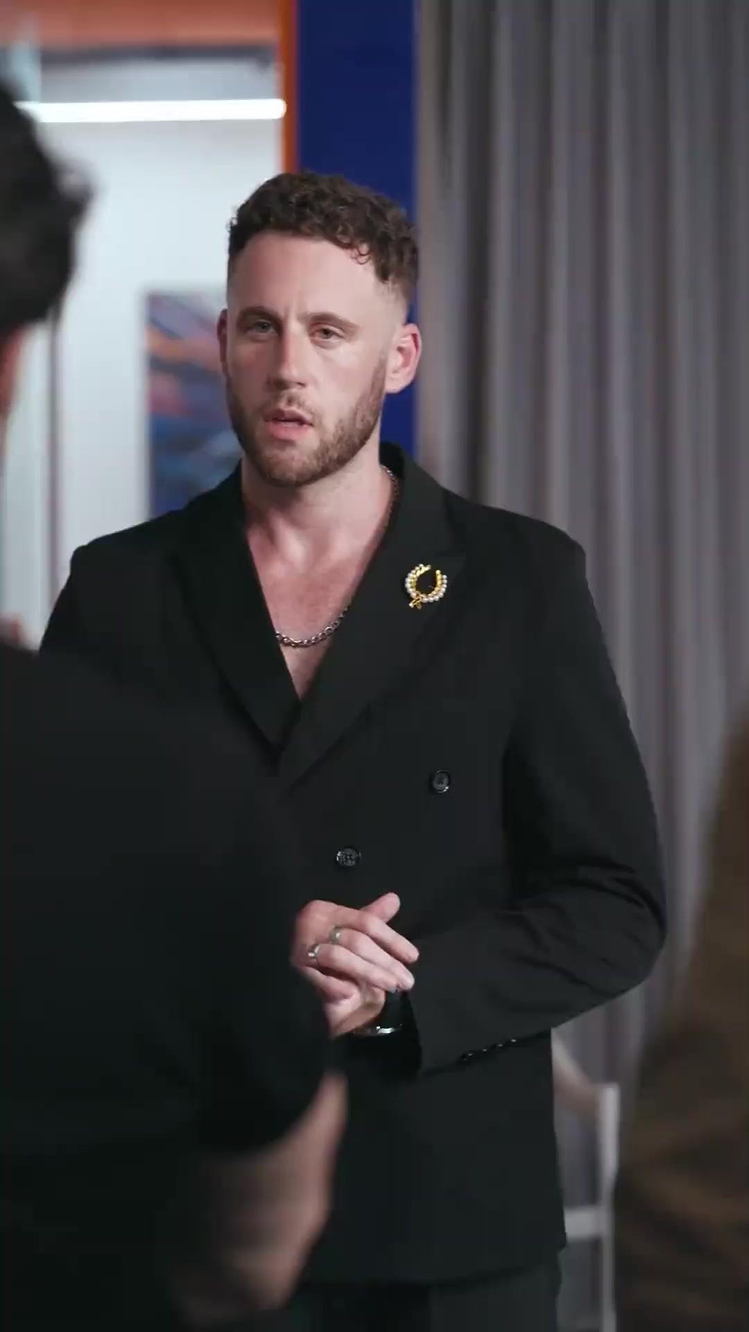 (Doblado) El dios de la velocida