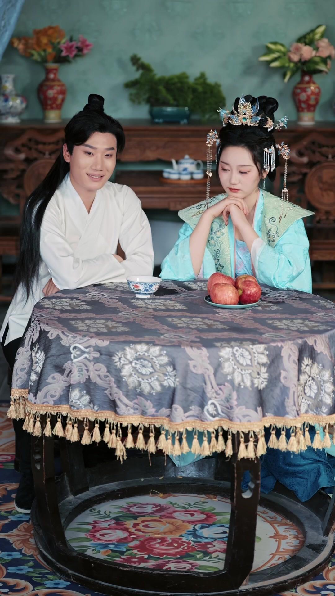  Putri Hoki Bikin Heboh Istana