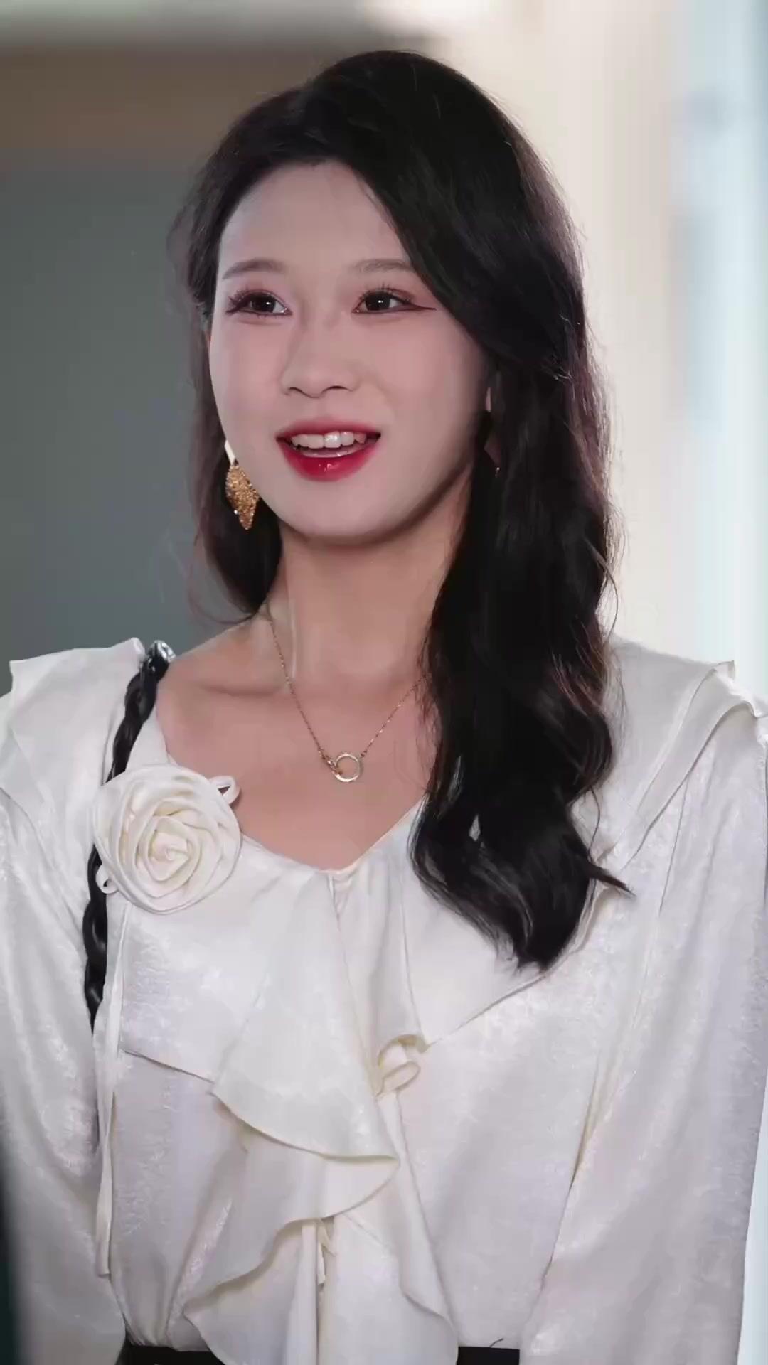 C'EST MOI LA VRAIE, DÉGAGE! 