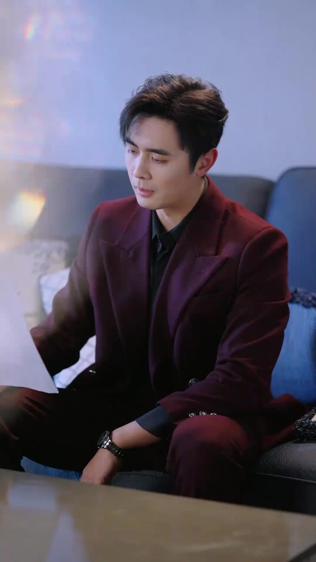 Beyaz Gelinlik Altındaki Günah