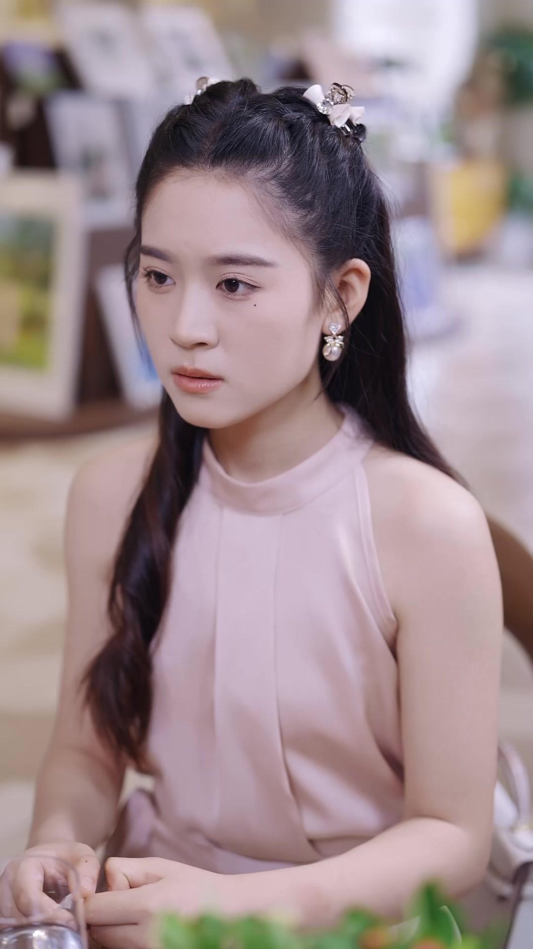 Clingy CEO Won't Let Me Go