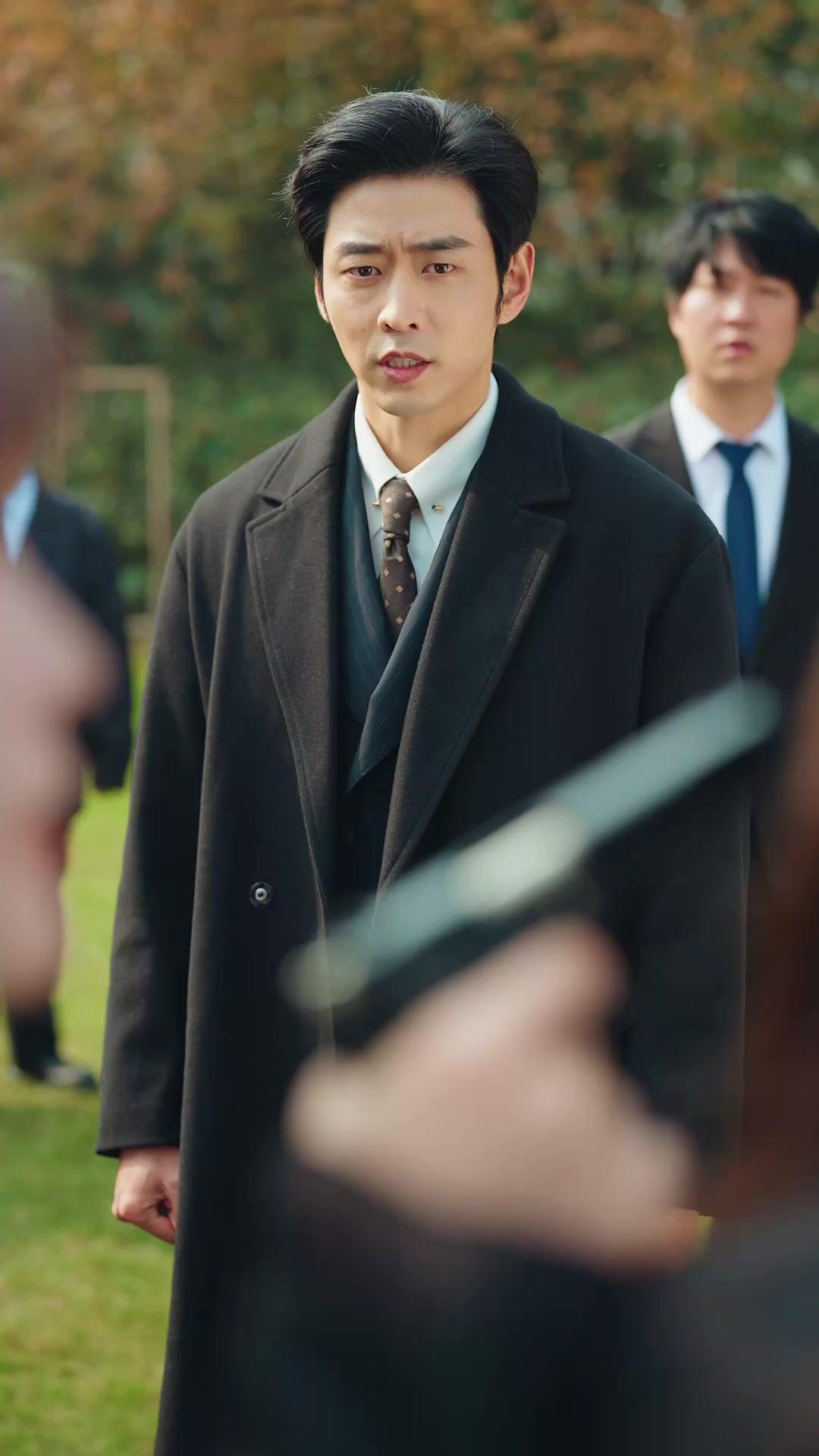 Ugly Husband's Secret Identity