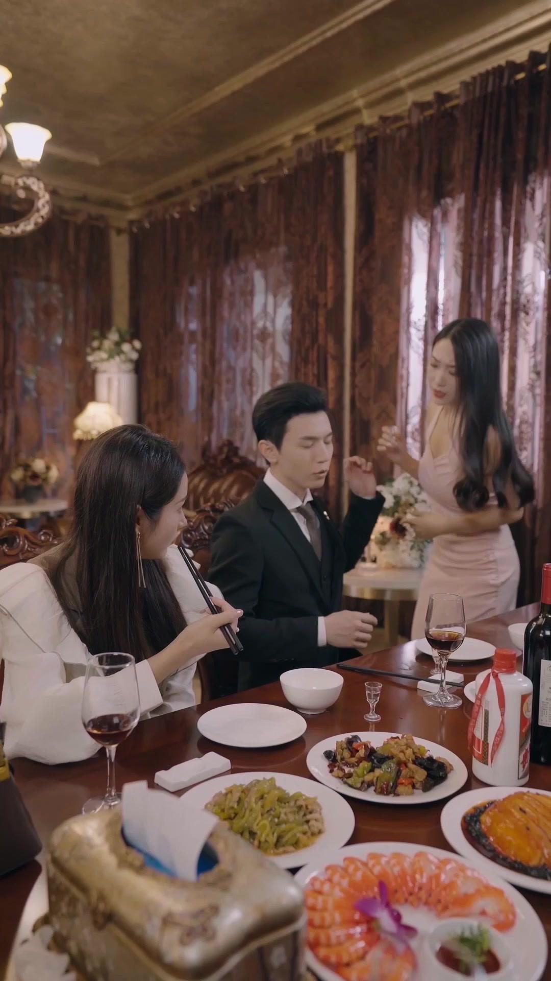 Identitas yang Terbongkar