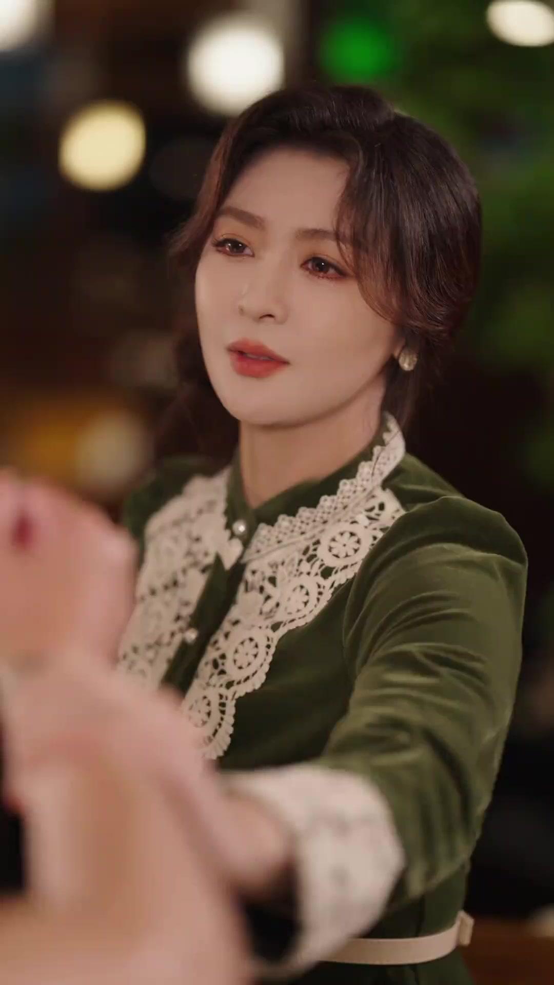 Jiwaku Jenderal, Tubuhku Istri CEO