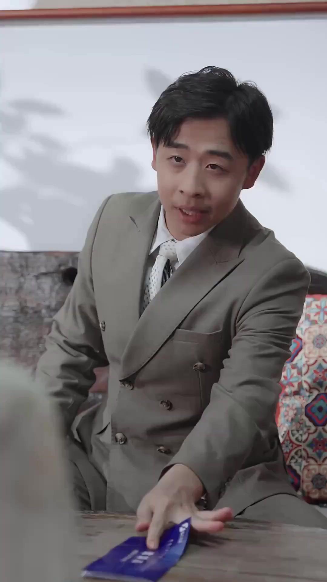 (Synchro) Ring fort, Krone zurück