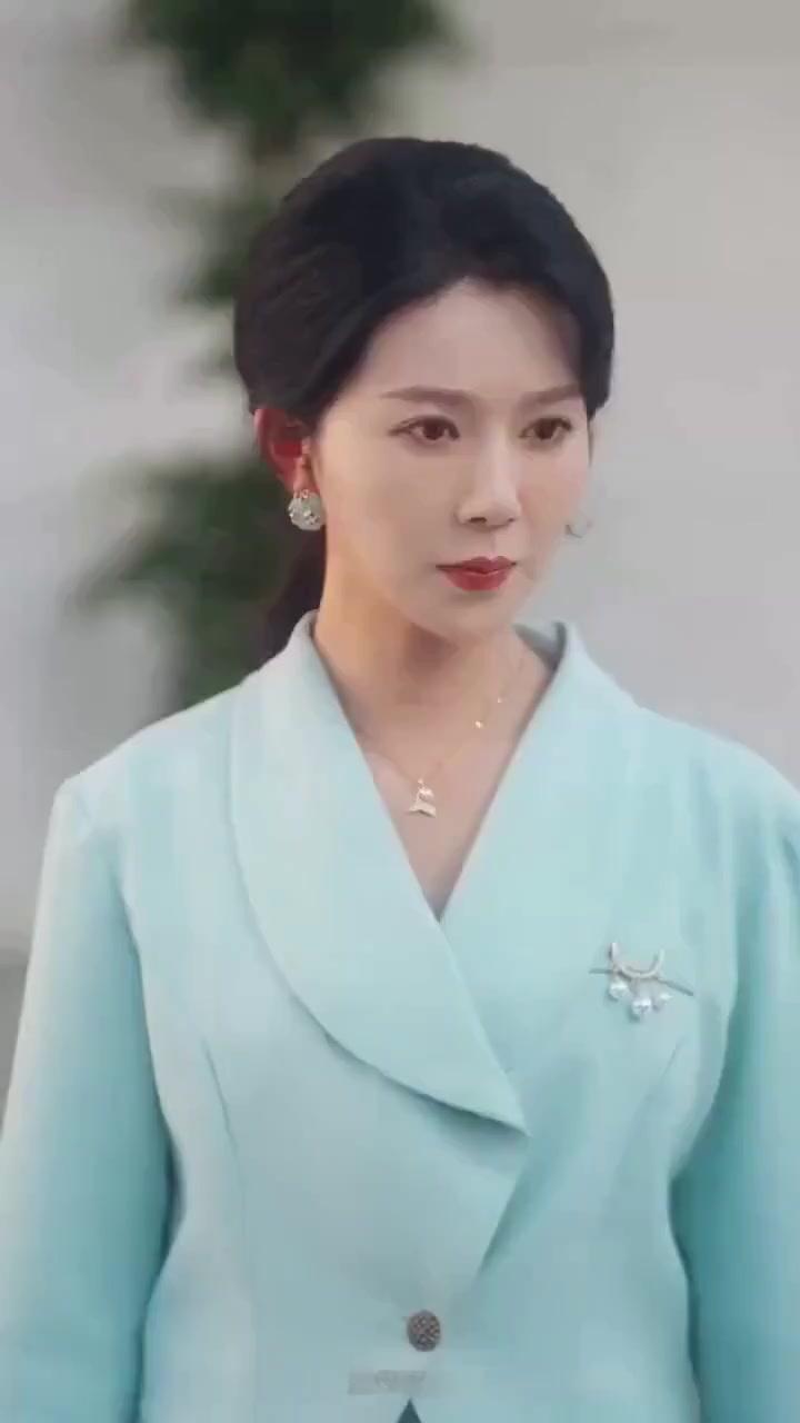 (พากย์เสียง) จากเหยื่อ สู่ผู้คุมเกม