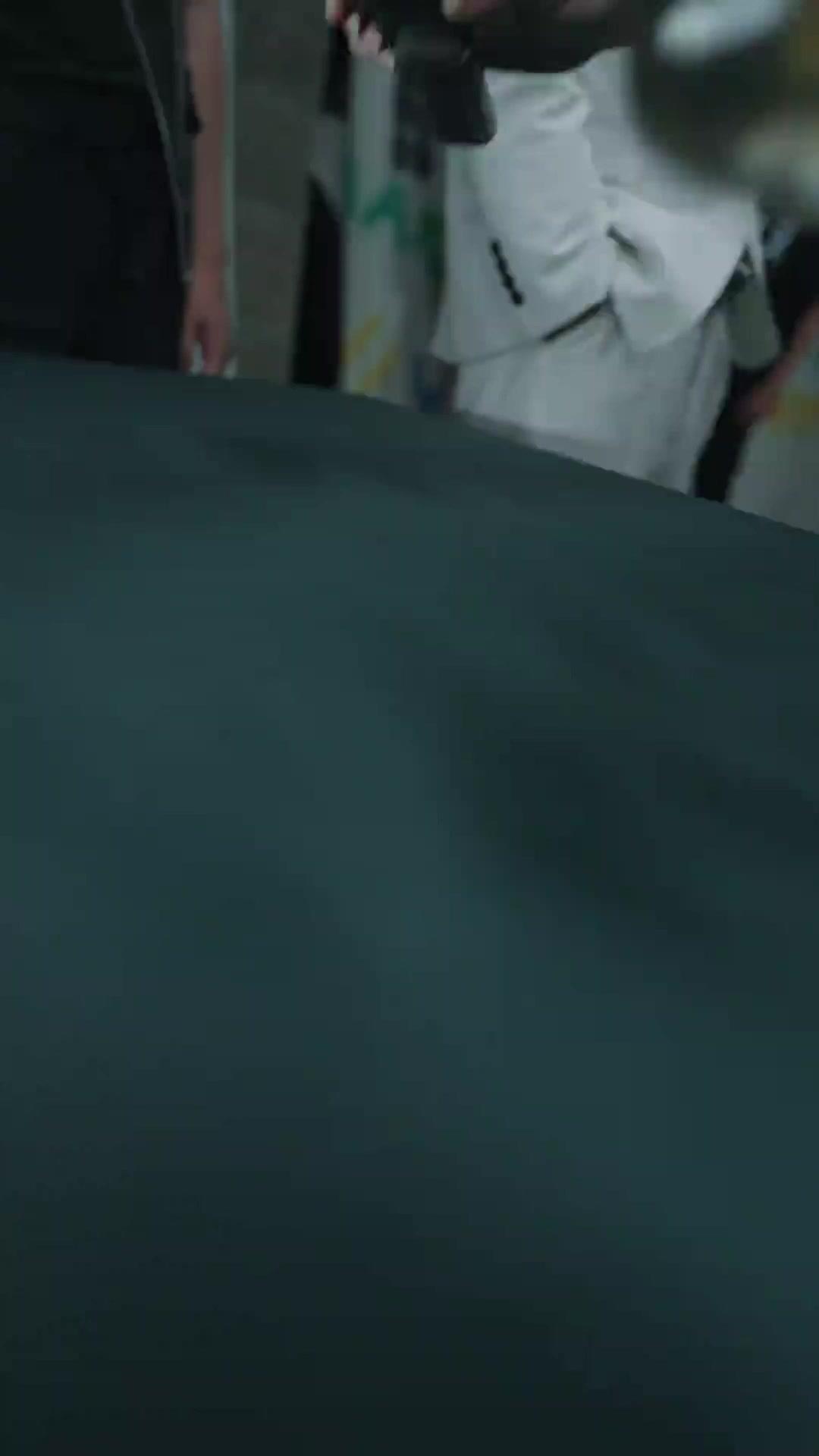 (مدبلج) السر فوق الطاولة