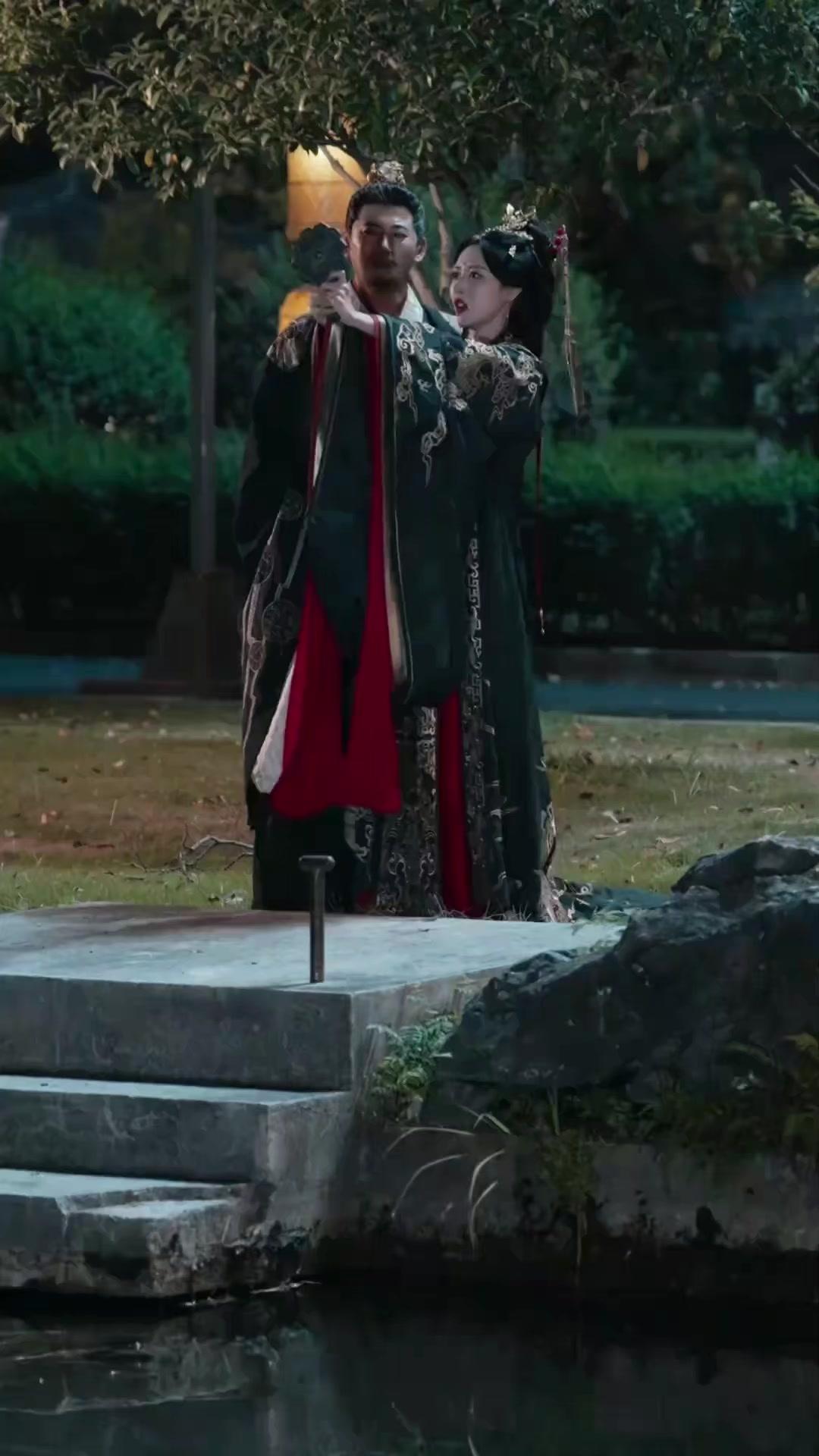 (مدبلج) الإمبراطورة زوجةُ الأب