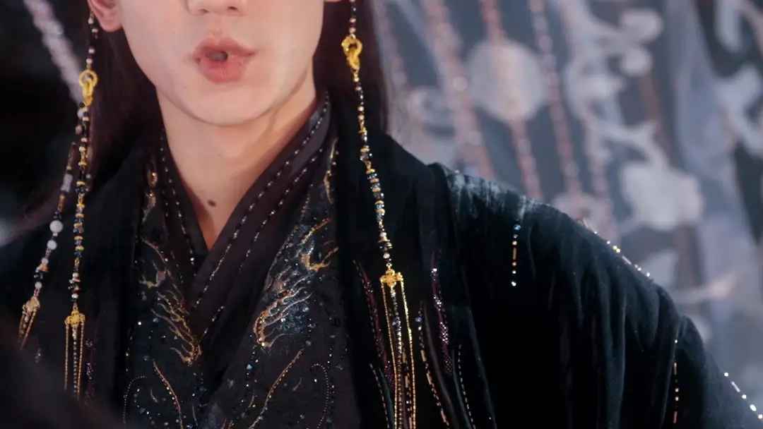 공주의 생존법 ep-1: 왕좌의 그림자 속에서 피어난 진실