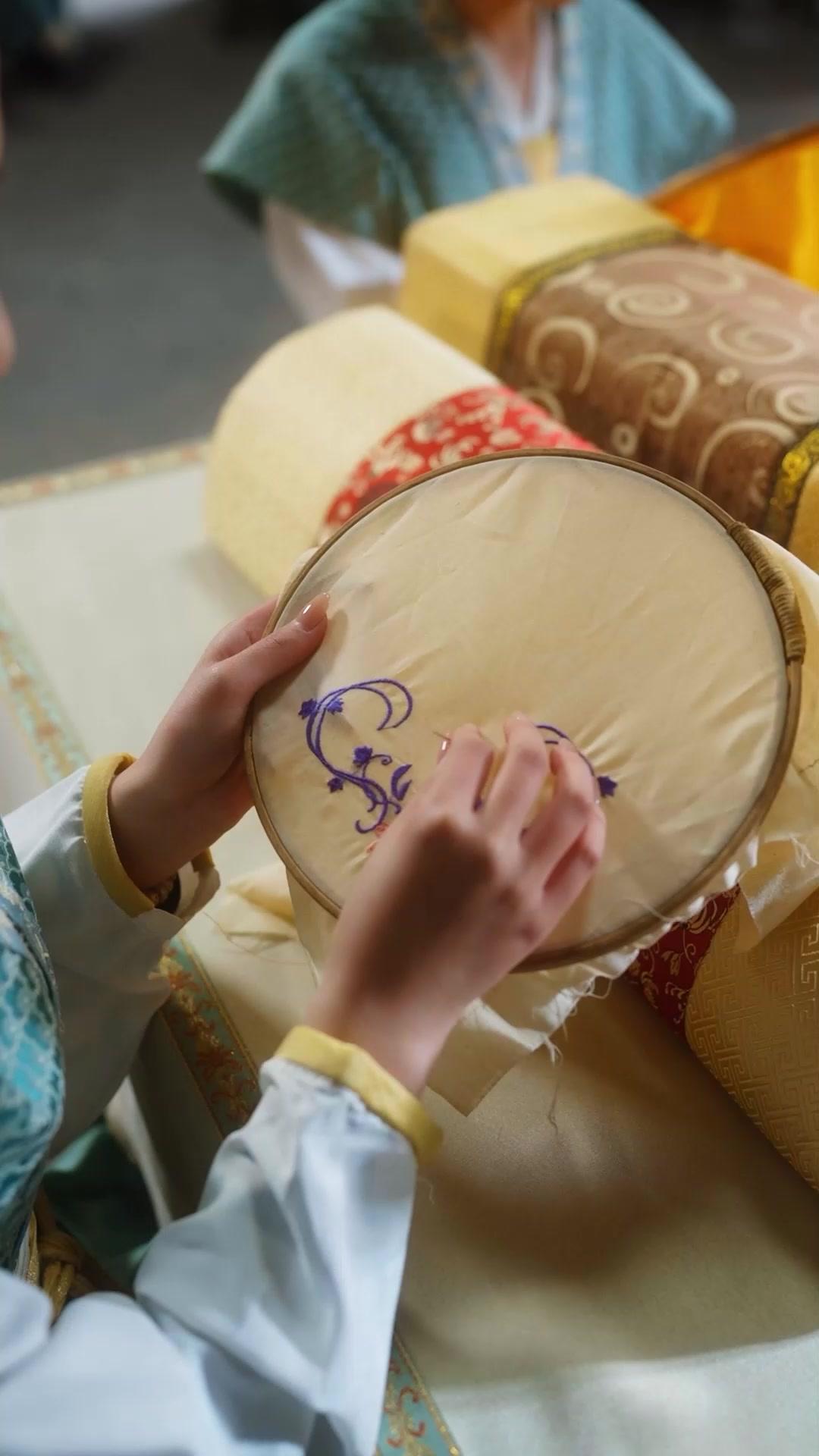 小説世界で目覚めた私 ～モブ侍女の逆襲～