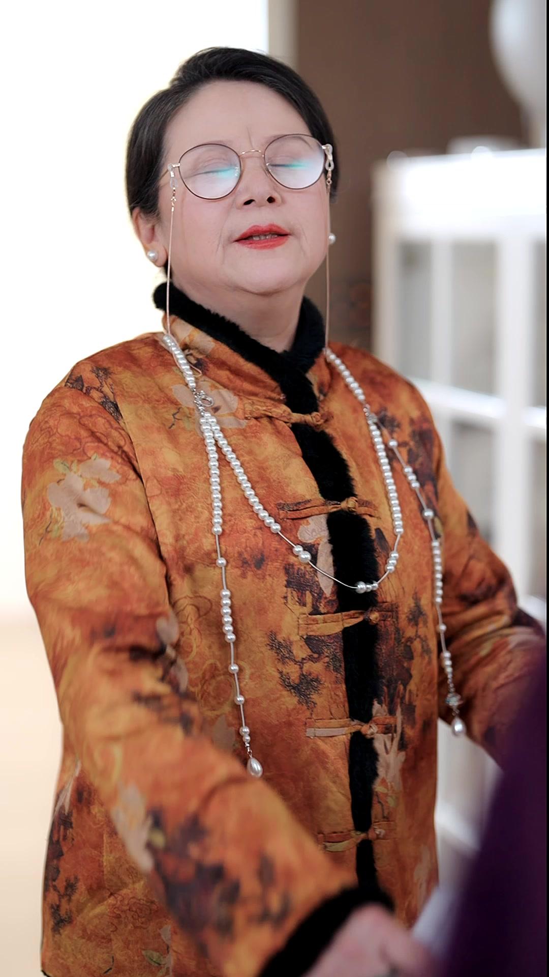 Menikah Dengan Bos Kaya