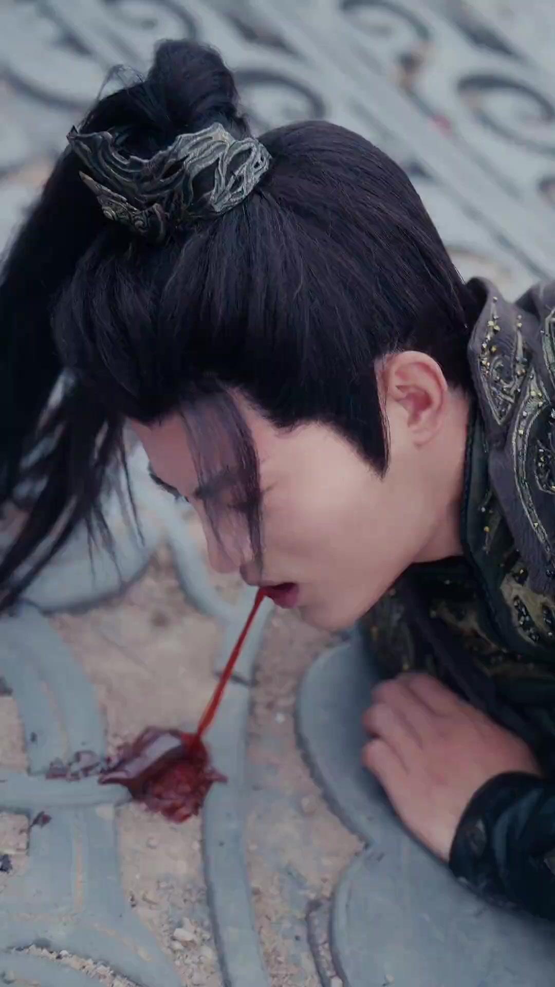 Aşk Değil, Kan Kardeşliği İsterim