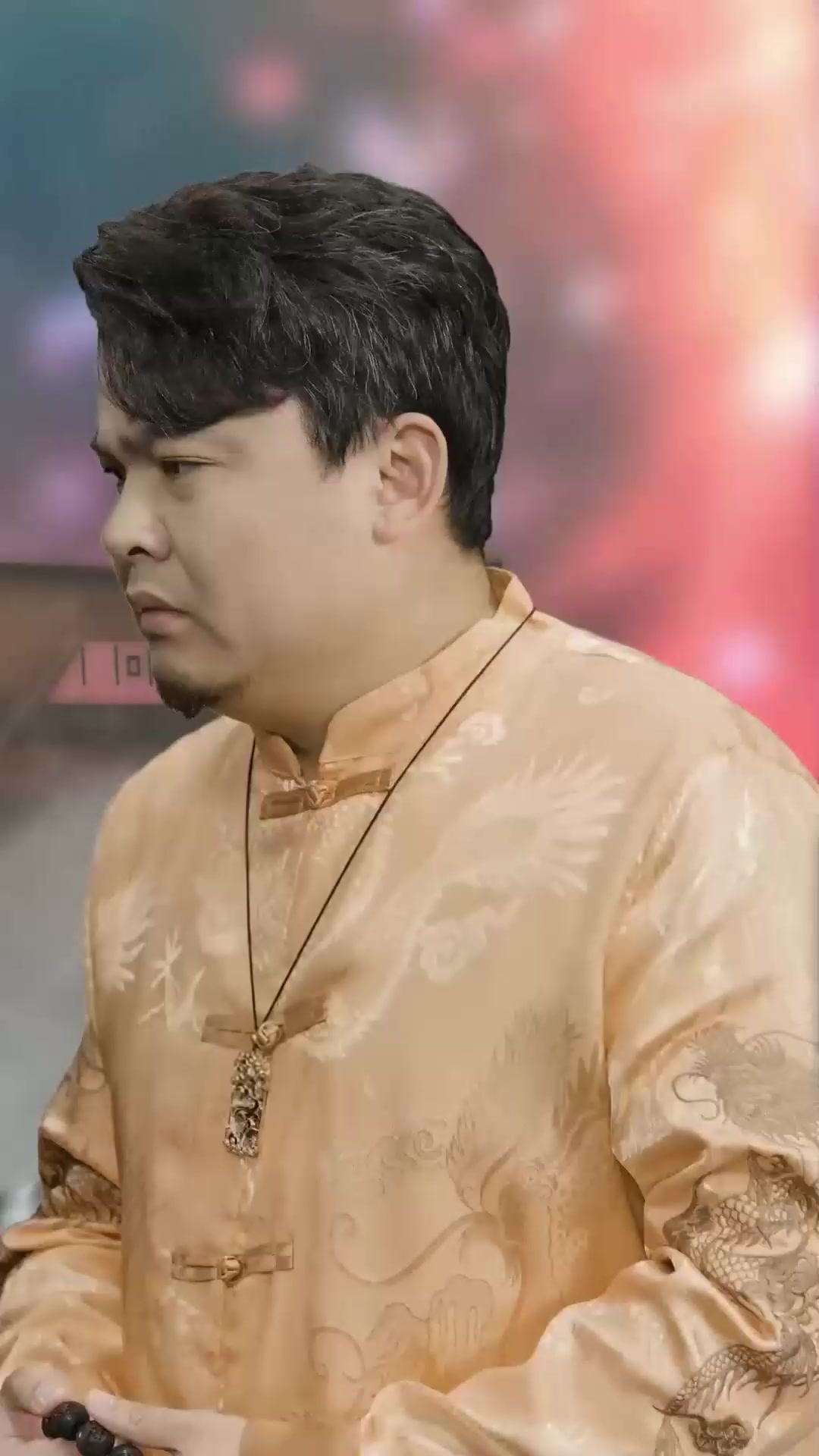 Dewa yang Tersegel Ingatannya