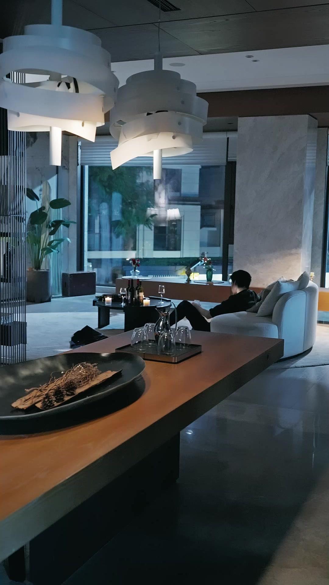 Falsche Haut,falsche Liebe