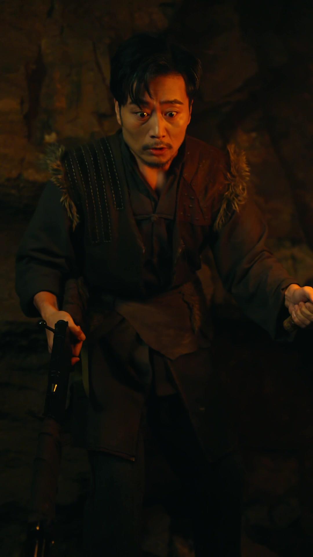 哀牢山驚魂人面熊