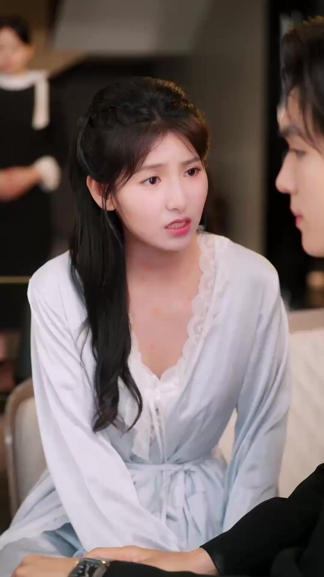 Bunga Mawar Tersembunyi