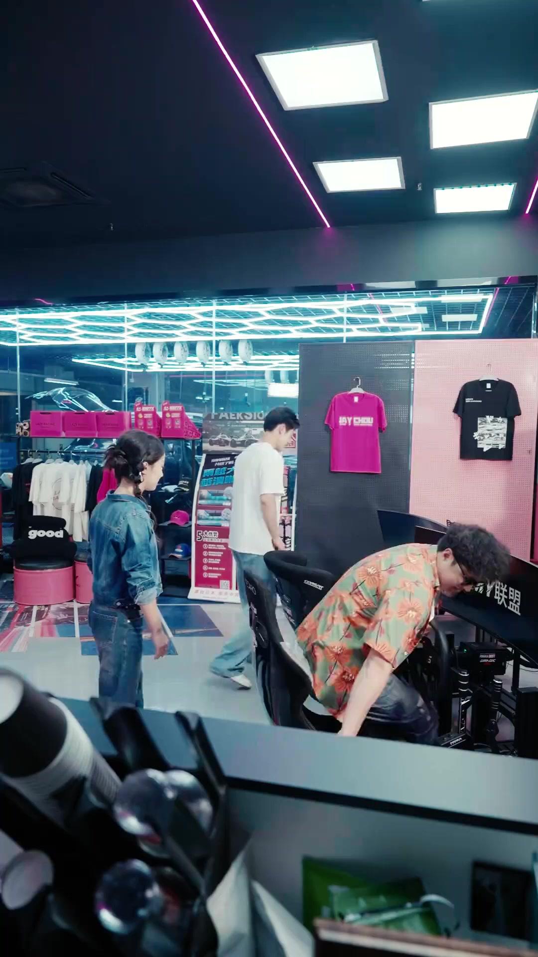 (Doblado)Derrapando con el mecánico