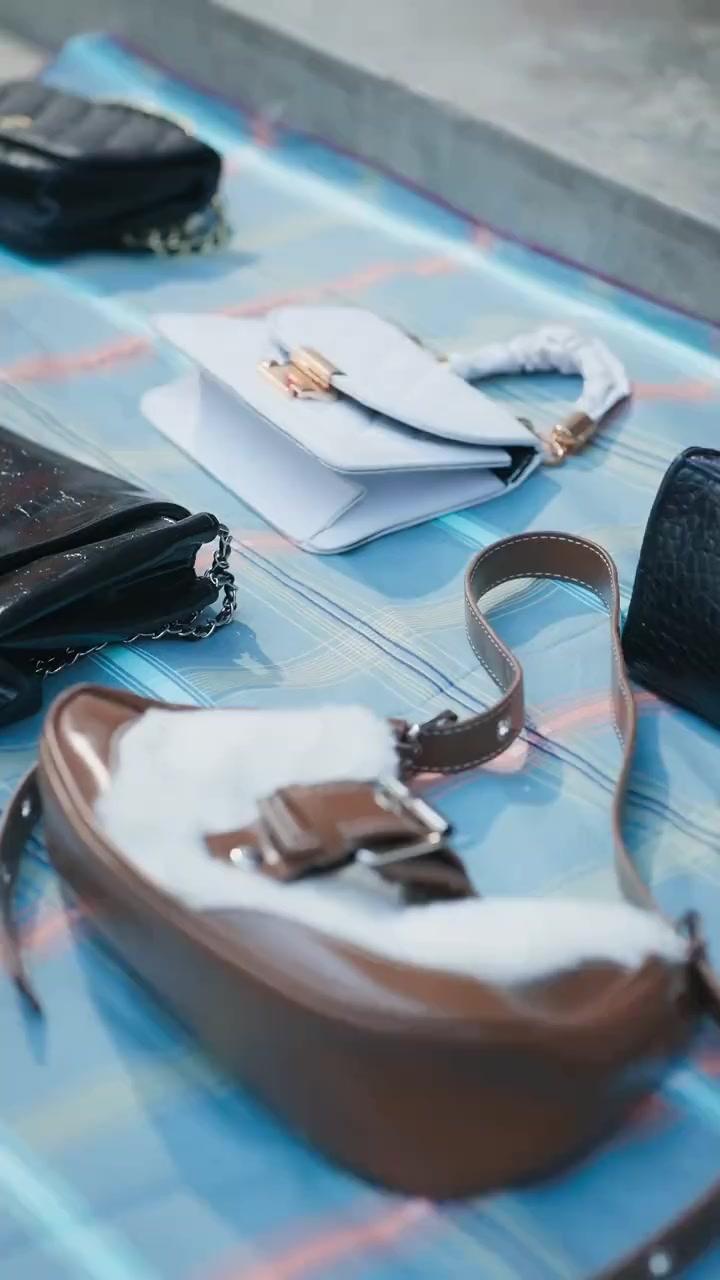 (Dublagem)O Herdeiro e Sua Deusa Apegada