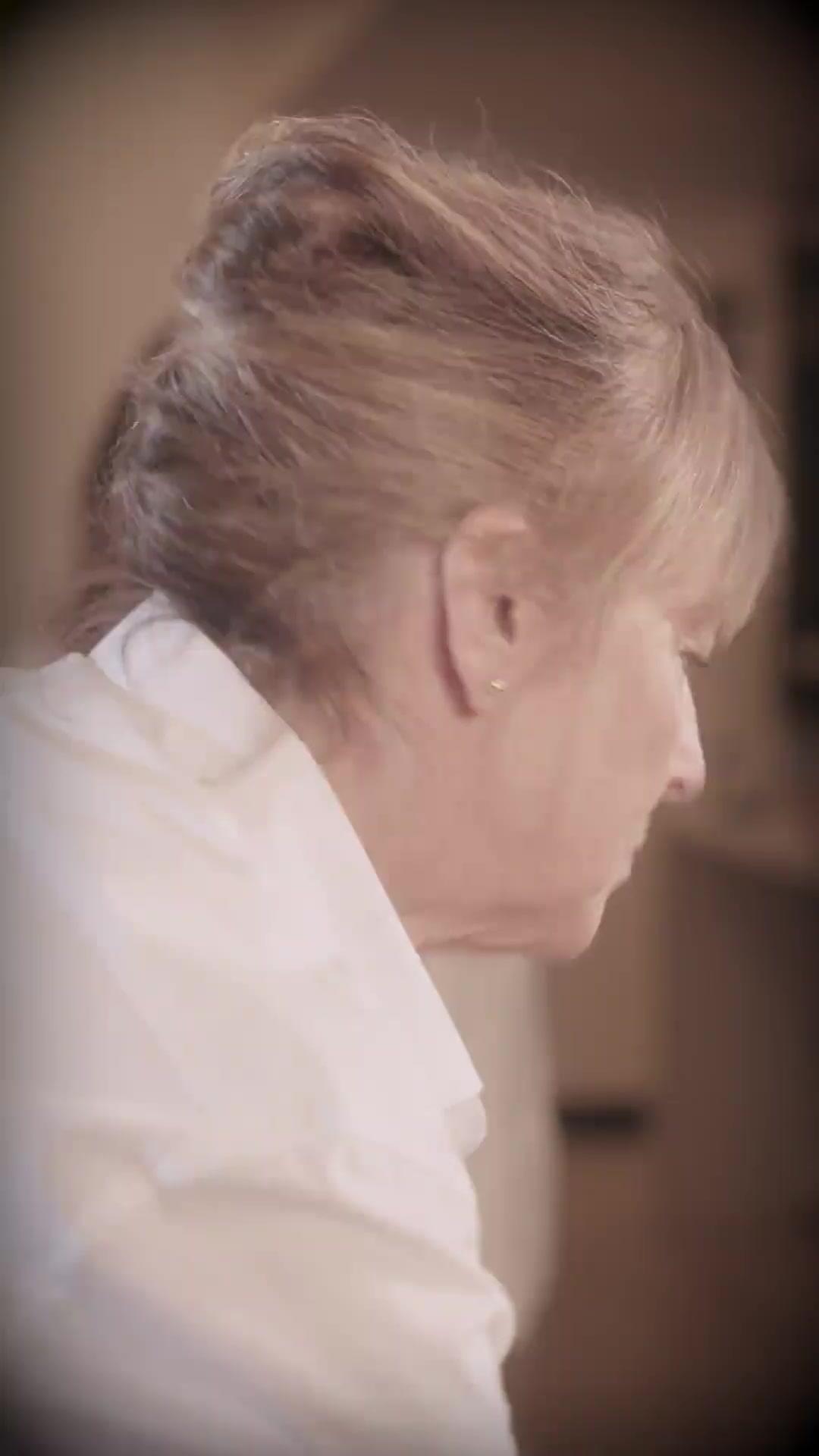 (Dublagem)30 Anos Congelada, 3 Irmãos se Arrependem