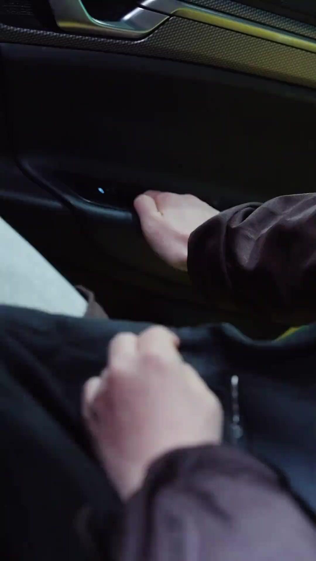 My Worthless Husband Is a Billionaire