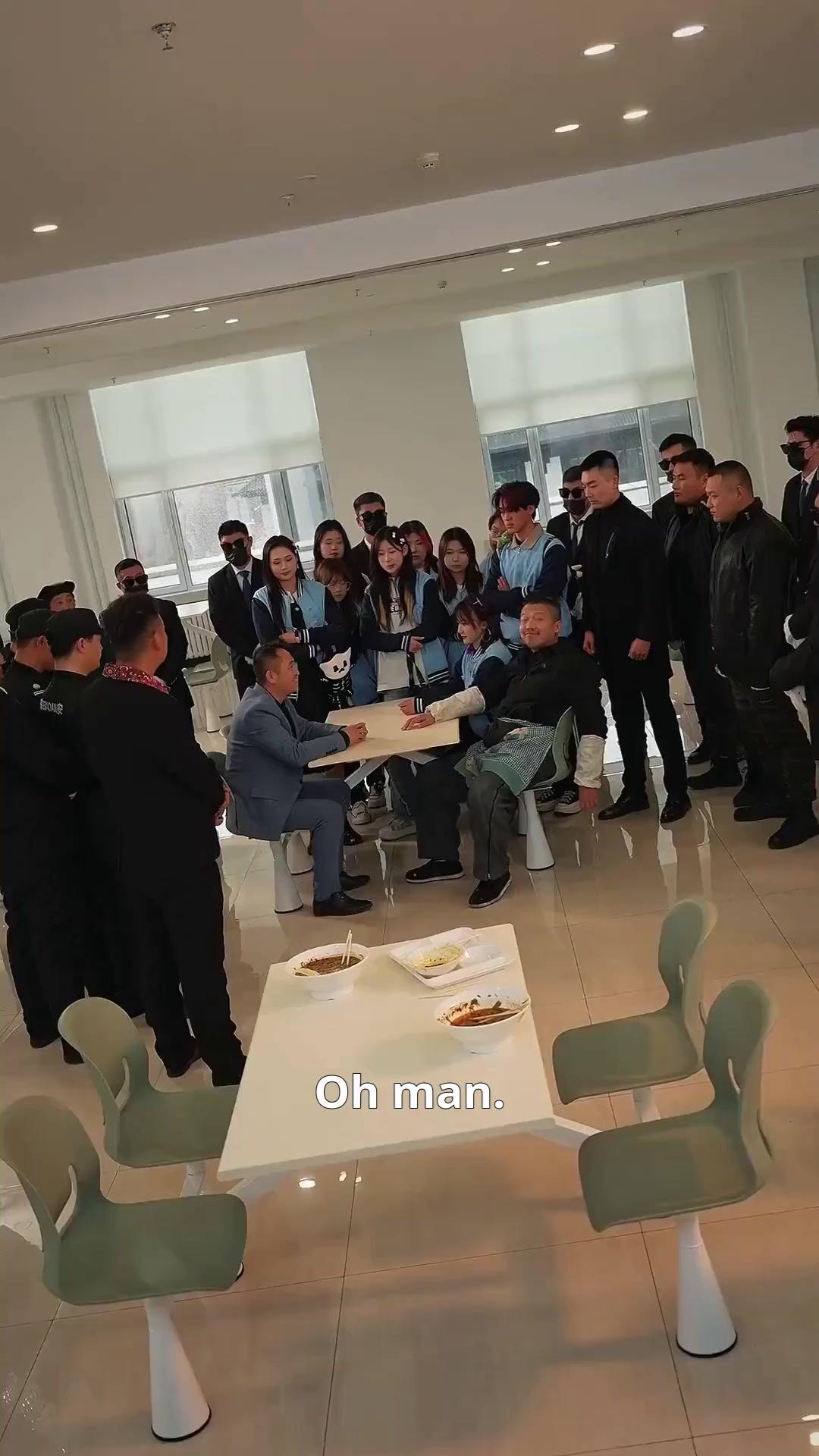 (Dubbed) What? The Noodle Vendor Was a King!