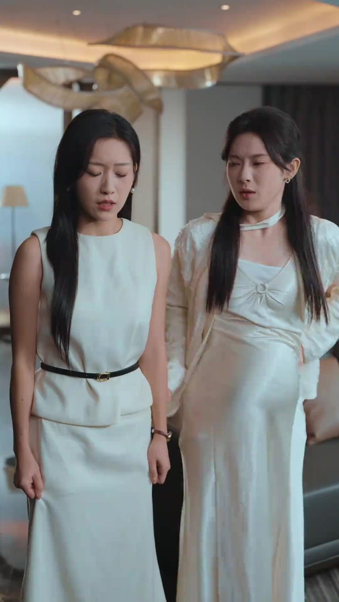 Minha Irmã e Eu Amamos os Irmãos Mercenários