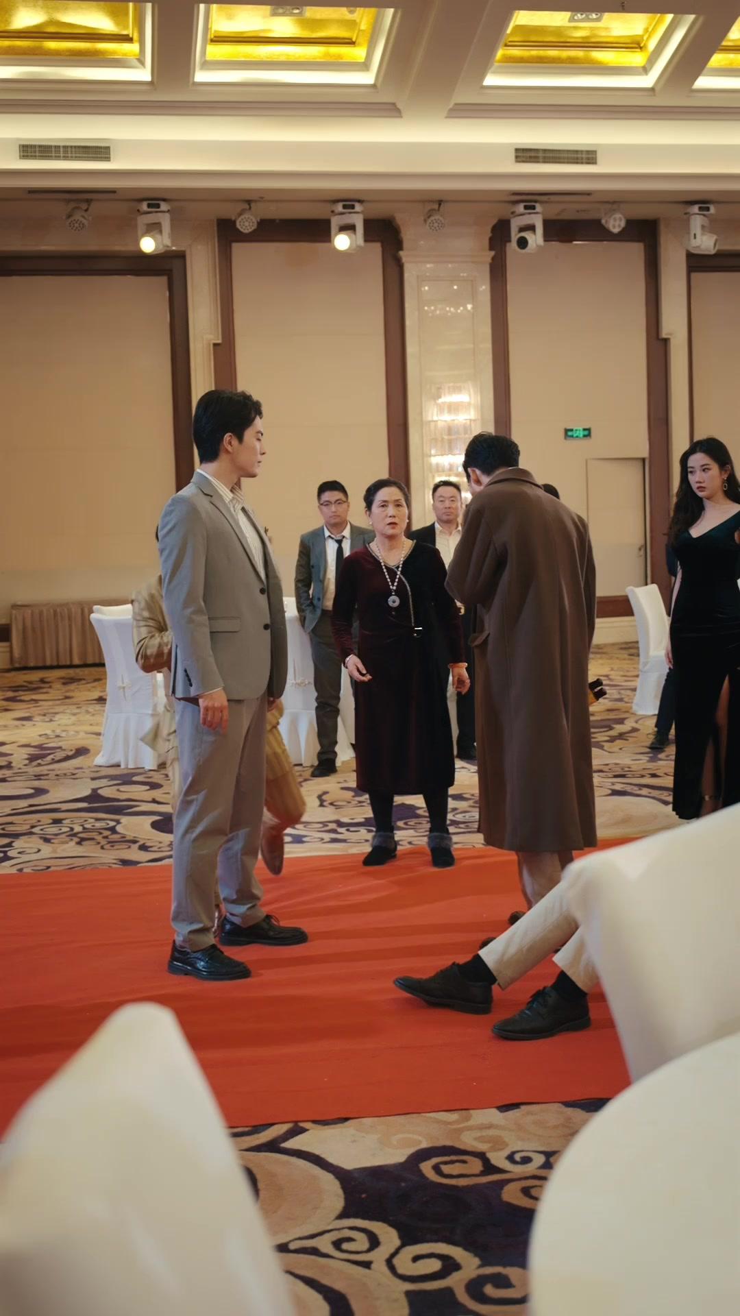 Ultimate Comeback: Bow to Your Dragon King!