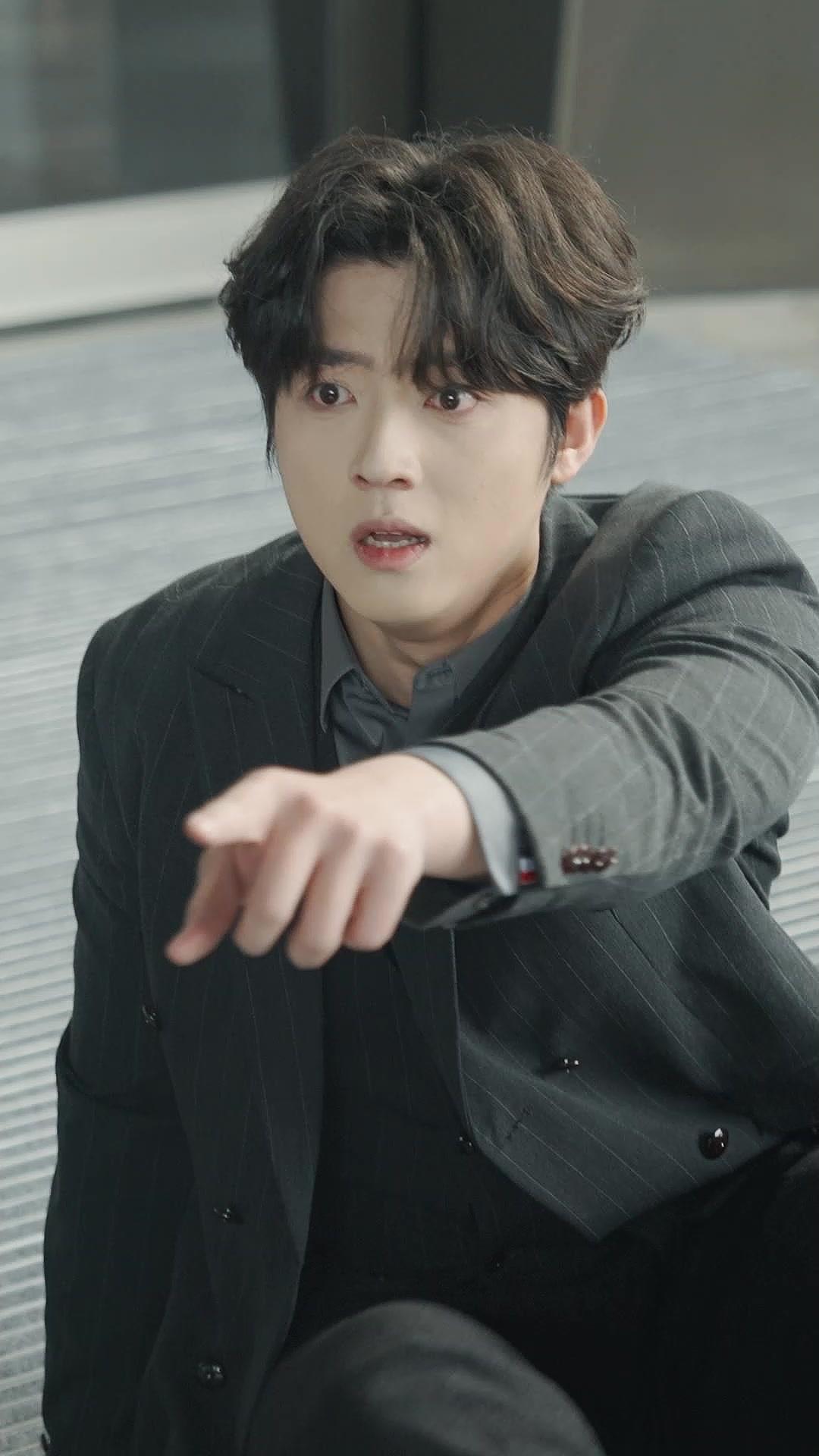 Cinta Retak Tak Sempurna