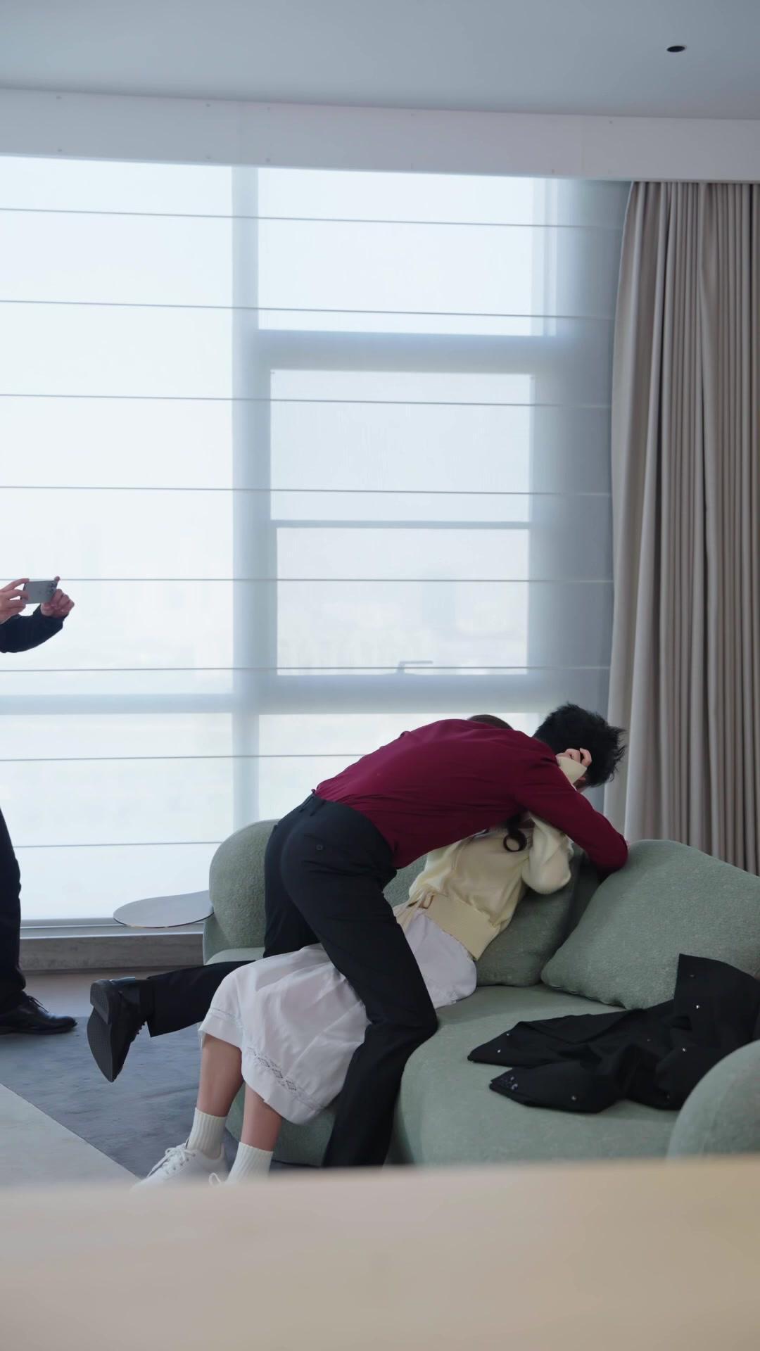 출소 후, 재벌과 결혼했다