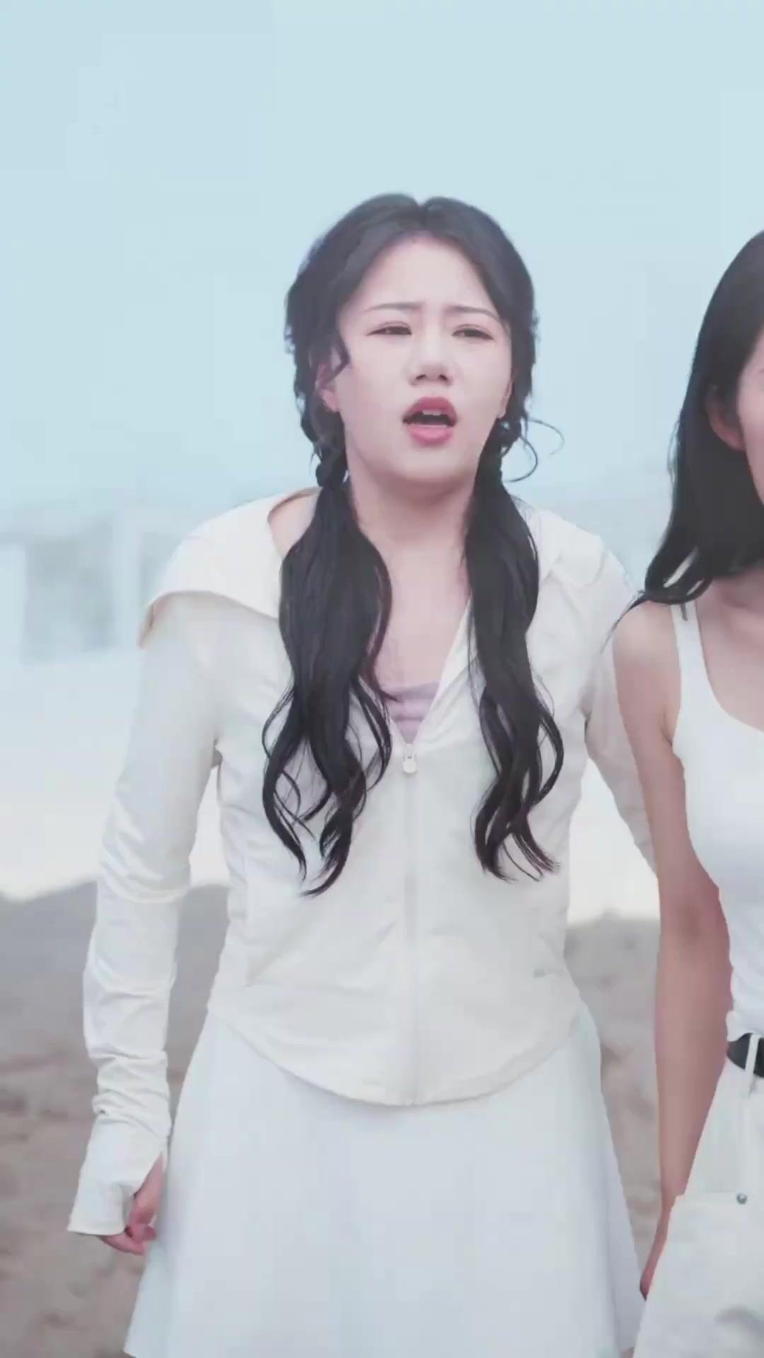 （더빙）심해의 포식자: 섬이 삼킨 배신