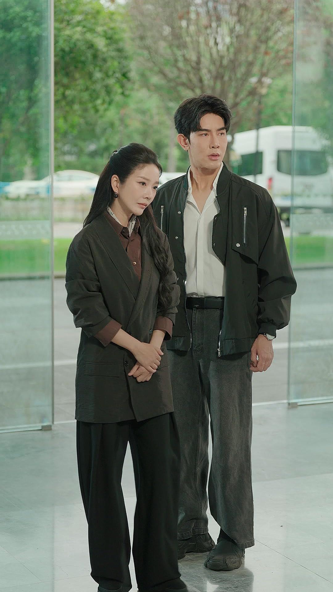 Cahaya di balik gelap