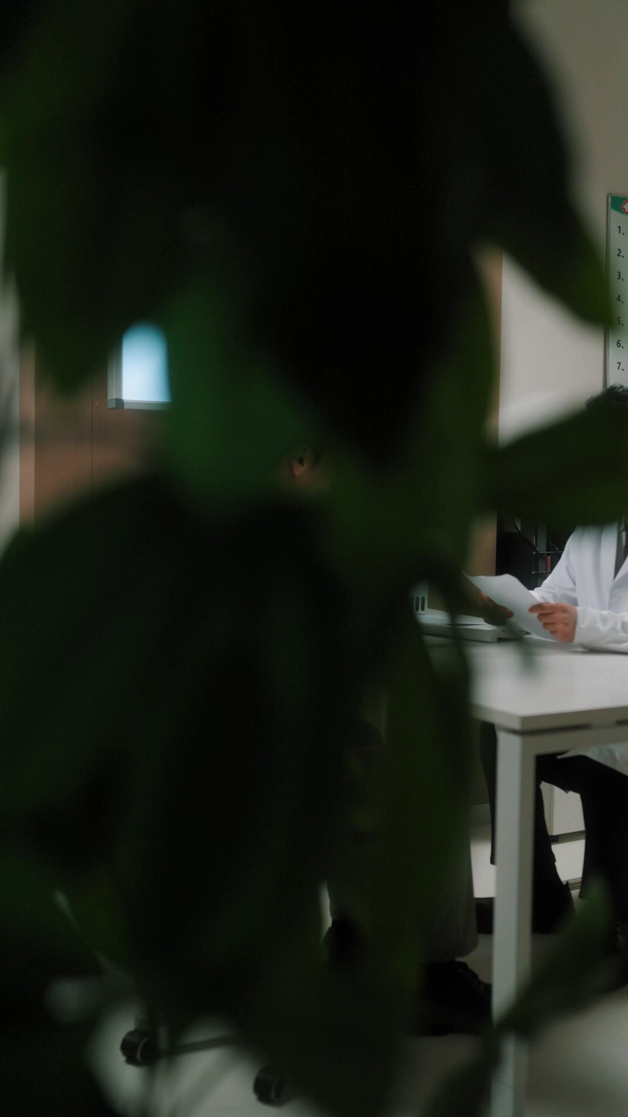 Amori Brevi, Dolori Eterni