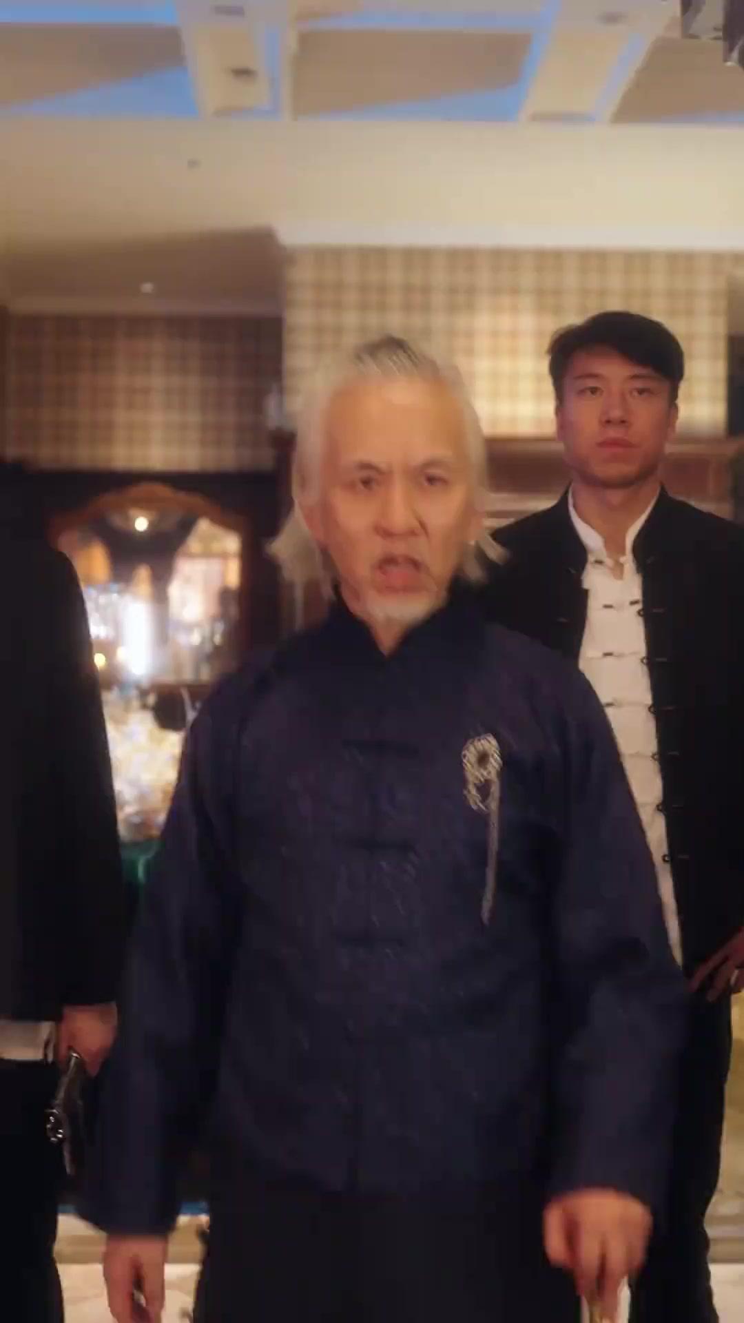 Tra le fiamme, la rosa sentita