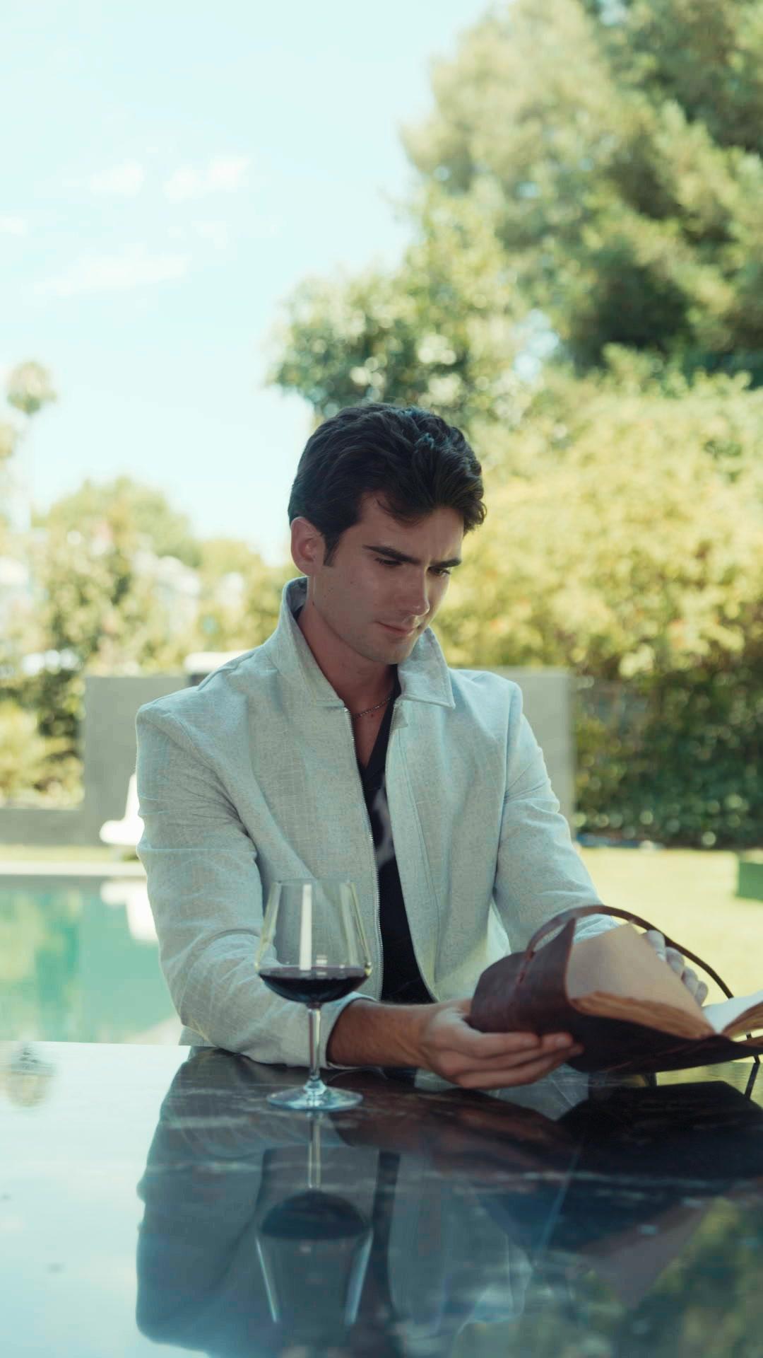 The Heiress Rises From Ashes