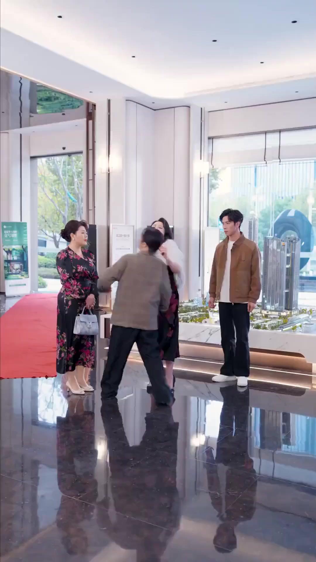 (Dubbed)My Secret Billionaire Mom