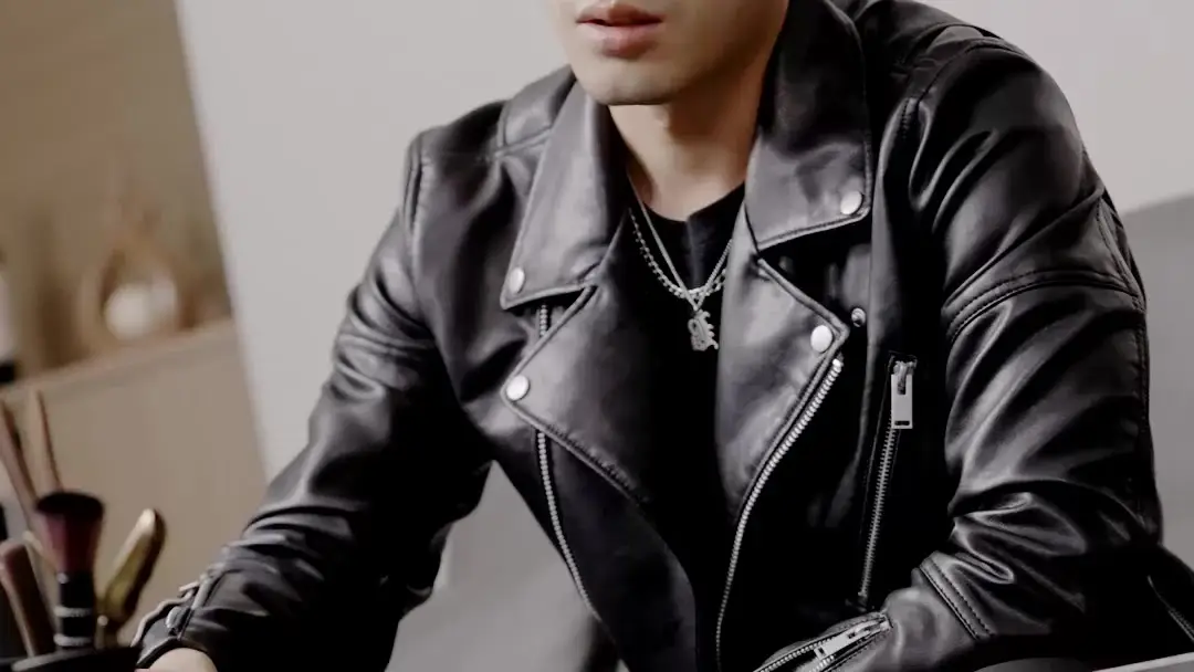 Suit vs. Sleeveless: Power Play in 3 Acts