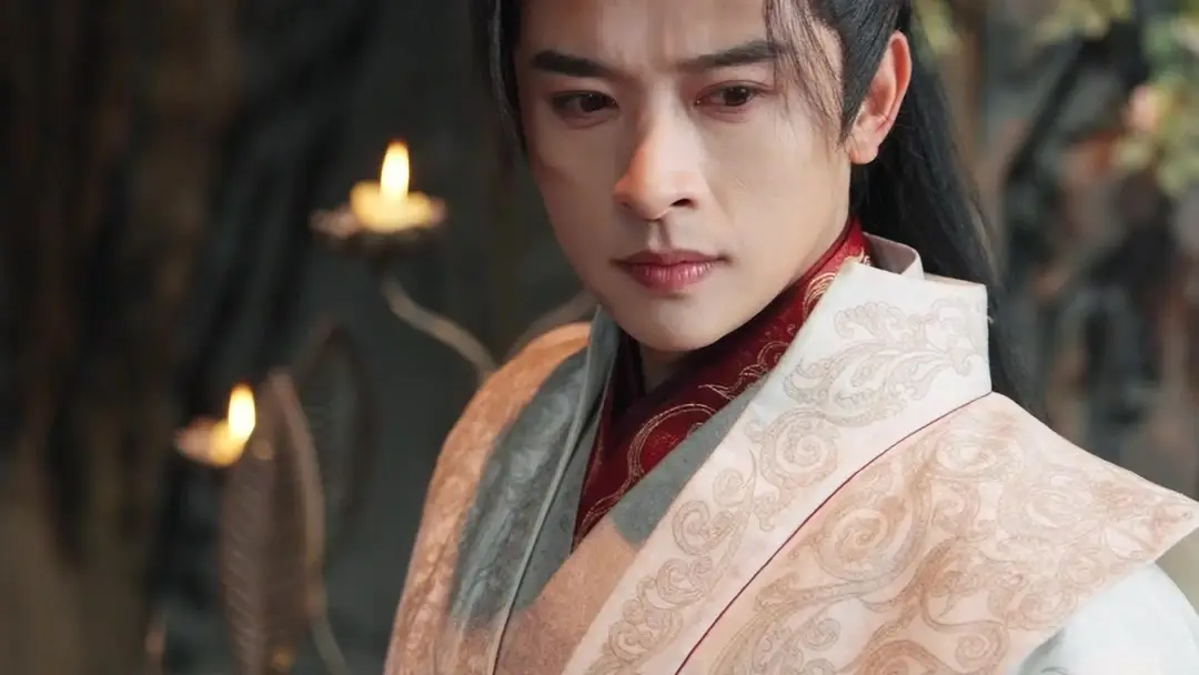 Sürpriz Kahraman2: Mağarada Kırmızı Elbise ve Gölge Savaşları