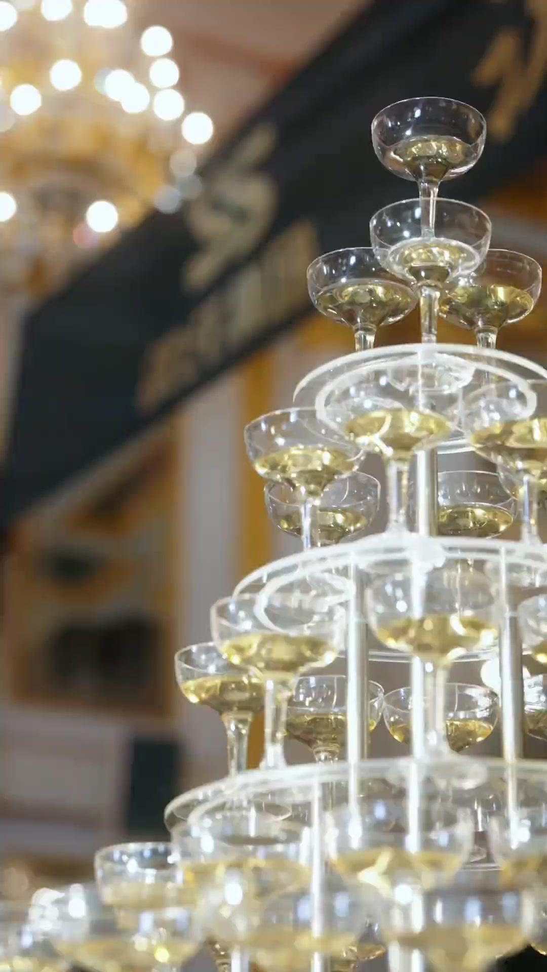 偽りの王子、本物の令嬢