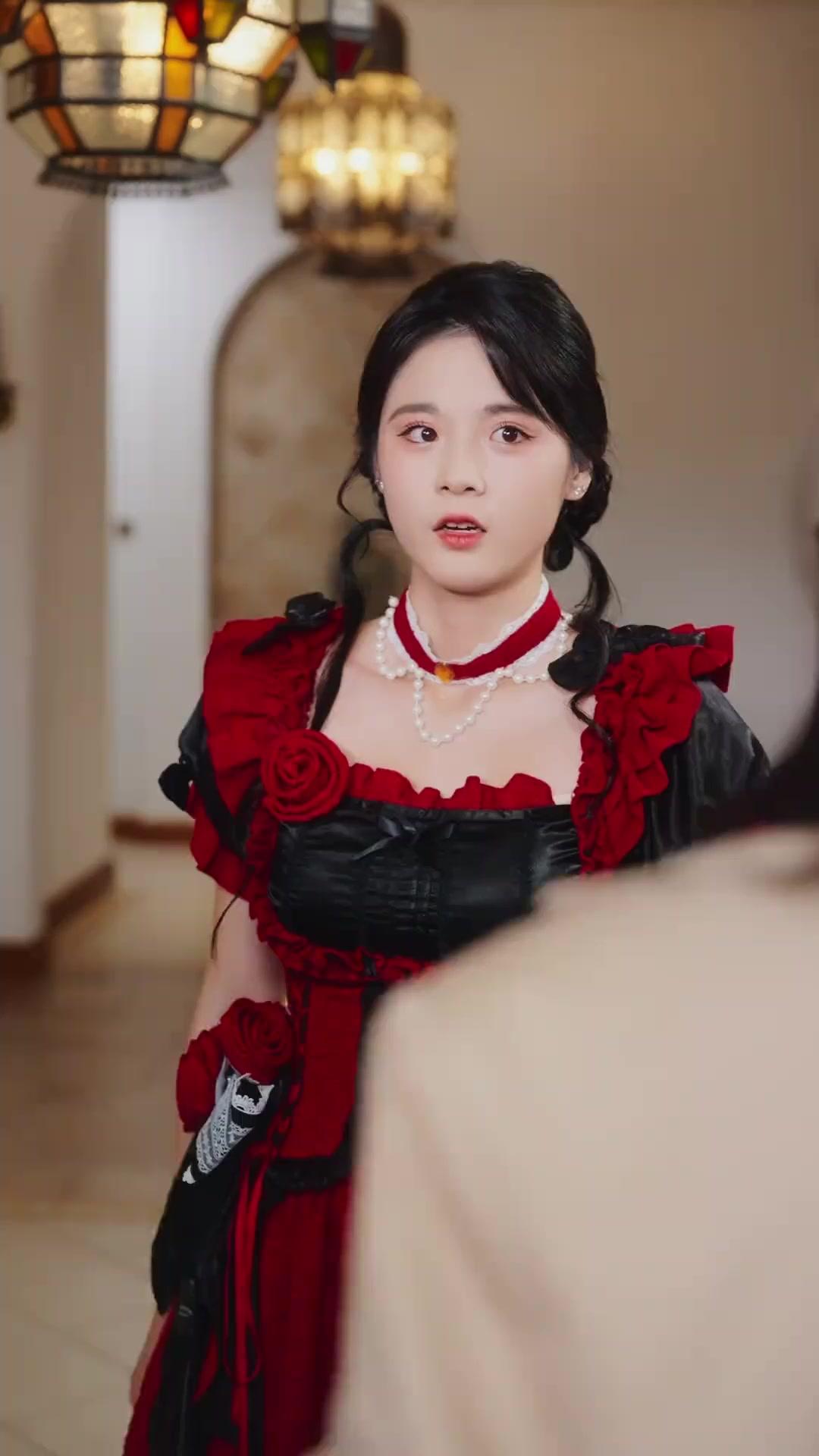  Ratu Perang Terlahir Kembali